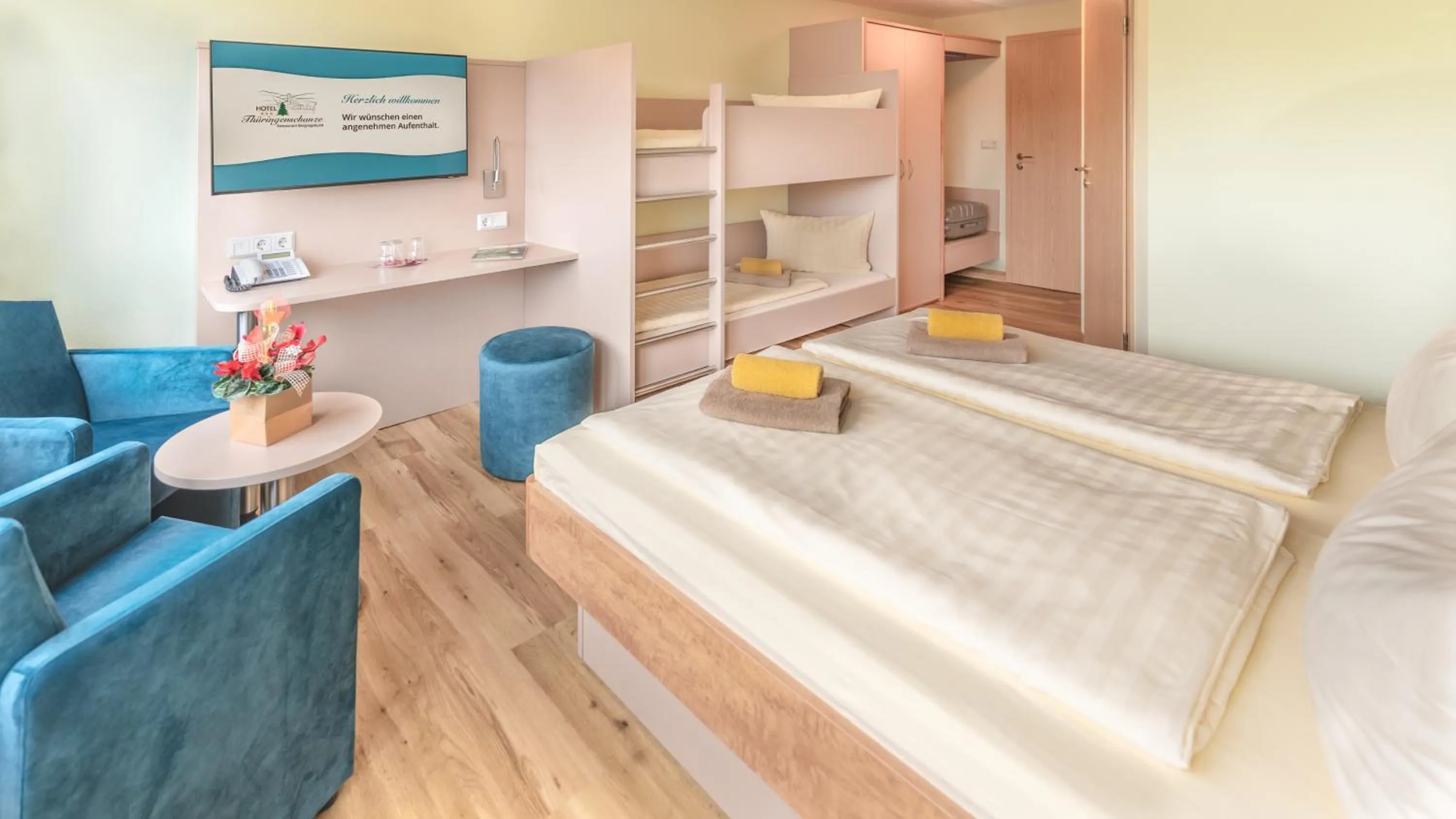 Photo of the whole room, Bed in Hotel Thüringenschanze