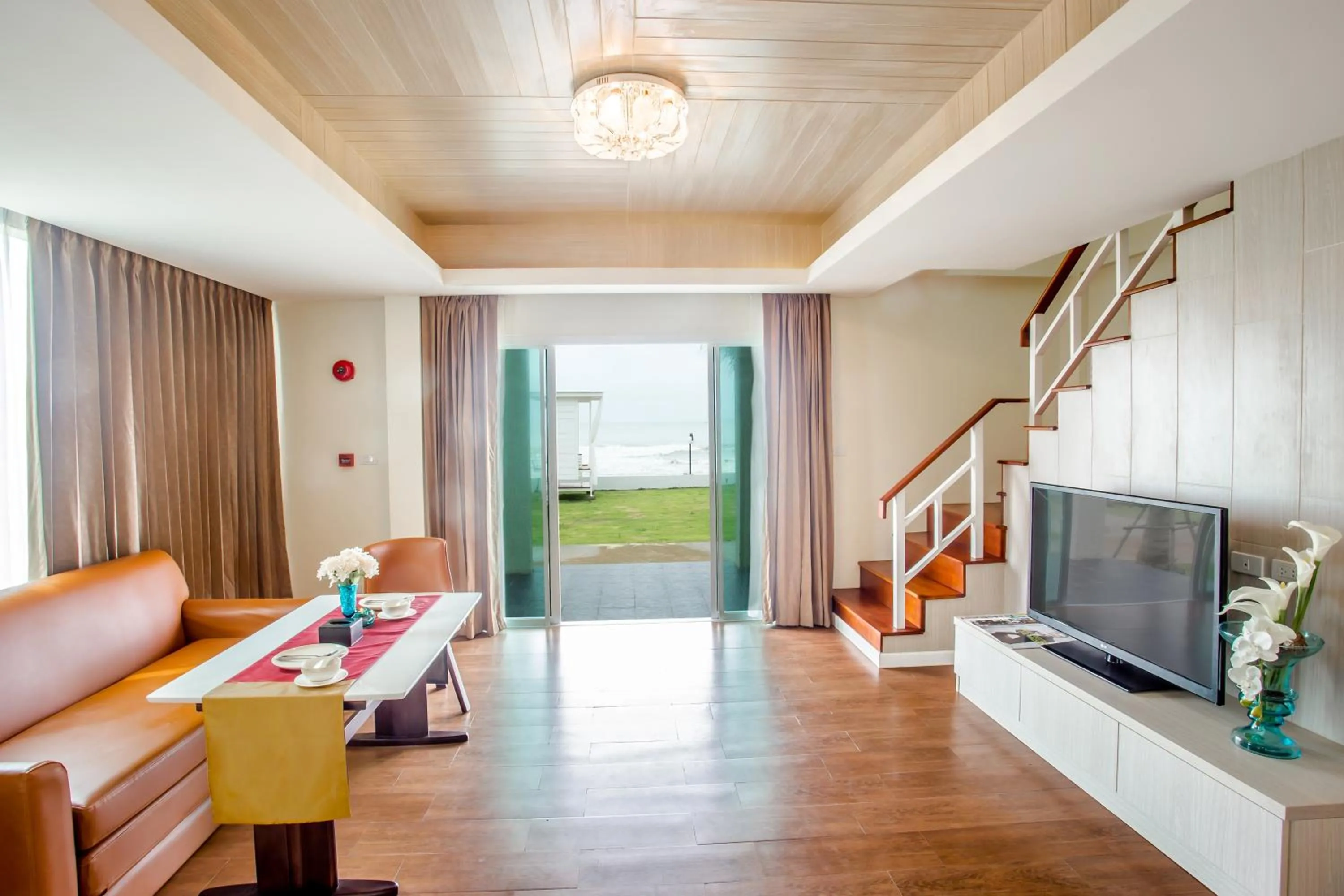 Day in Saint Tropez Beach Hotel