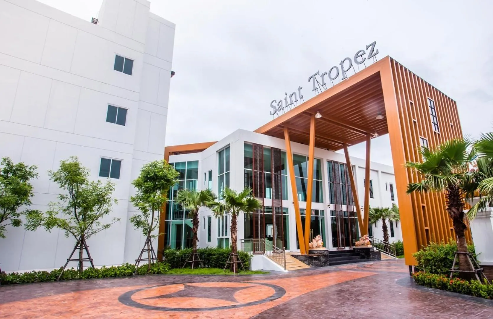 Property building in Saint Tropez Beach Hotel