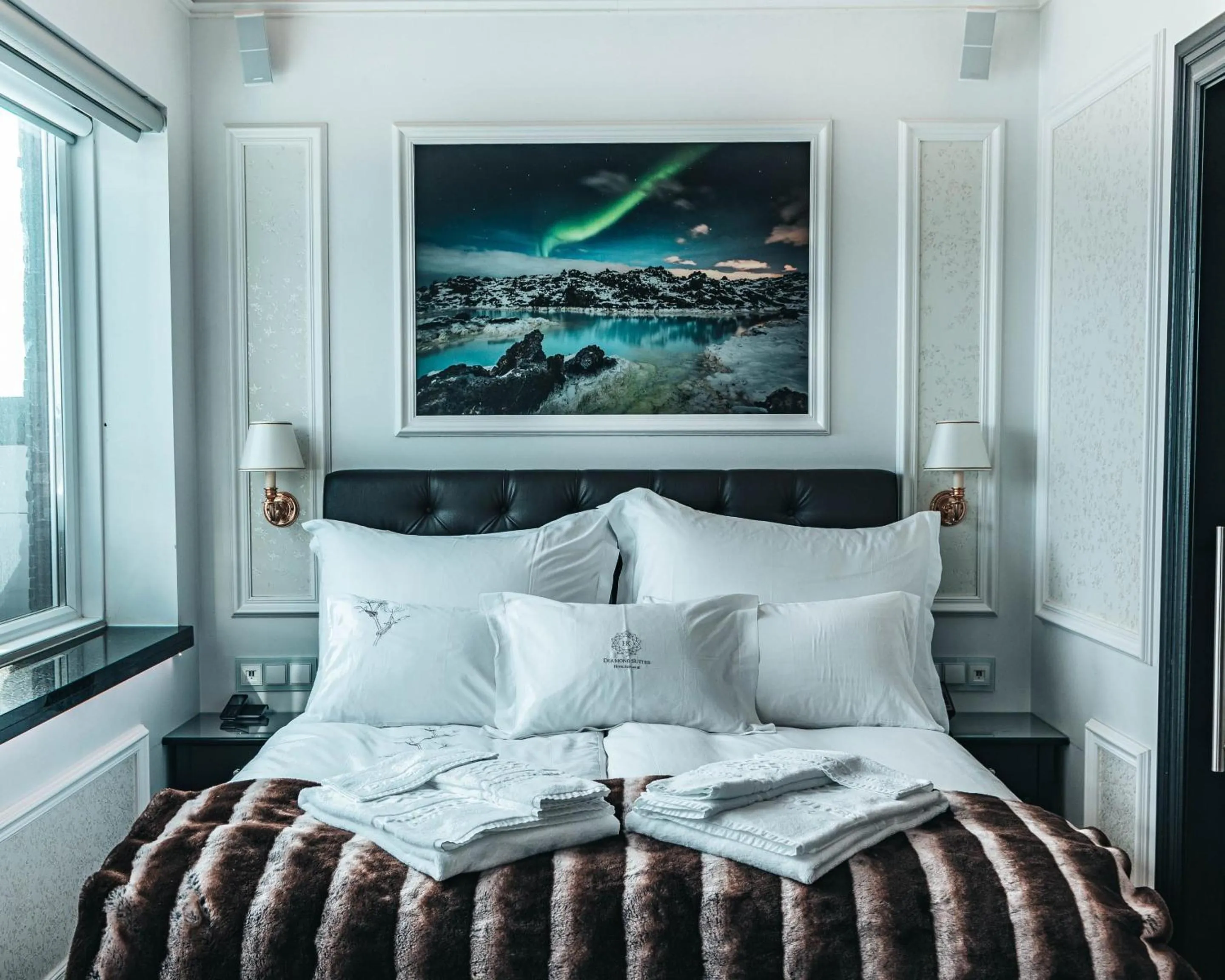 Bedroom, Bed in Diamond Suites by Reykjavik Keflavik Airport