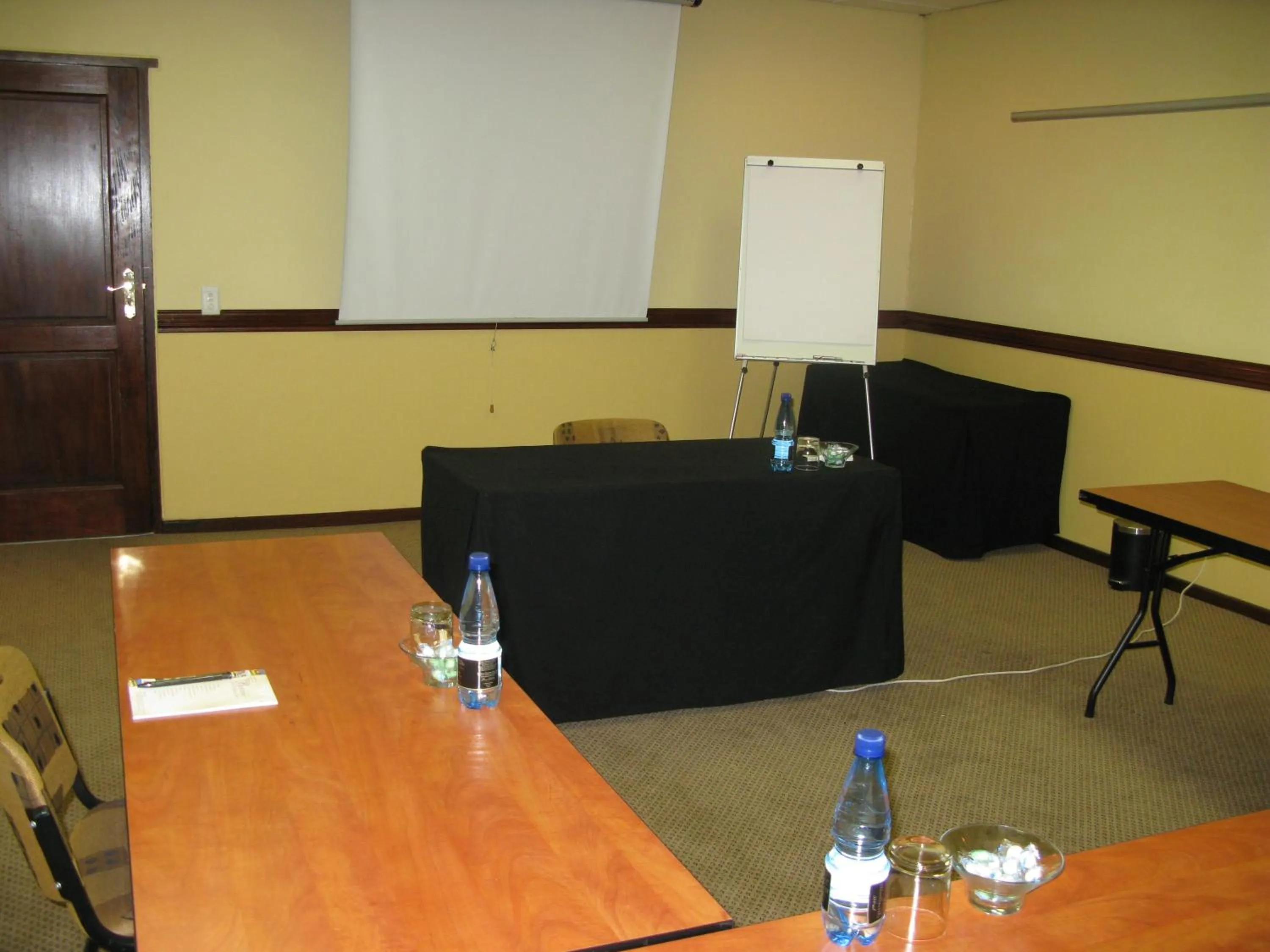 Meeting/conference room in Benvenuto Hotel & Conference Centre