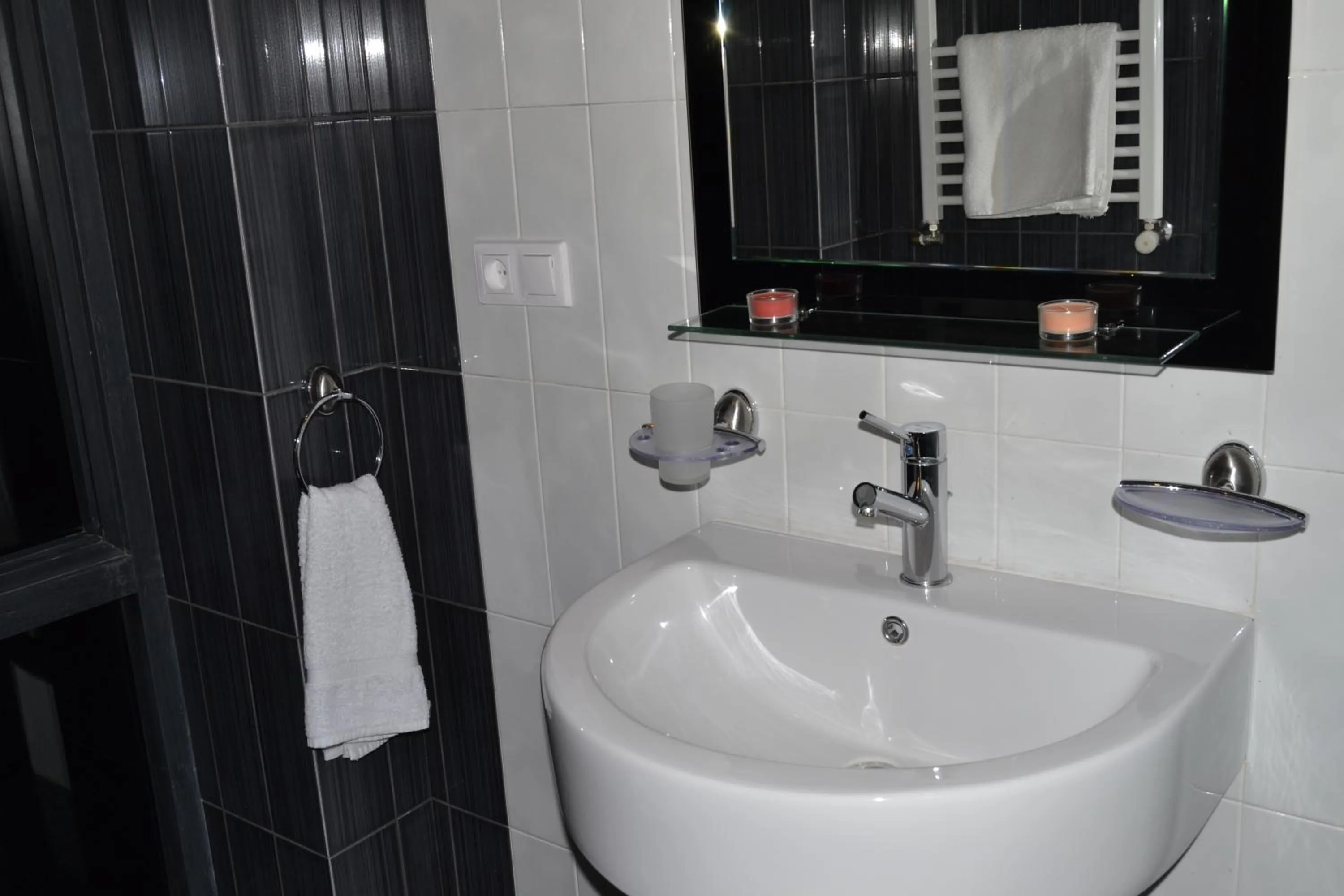 Bathroom in Villadzor Apart Hotel