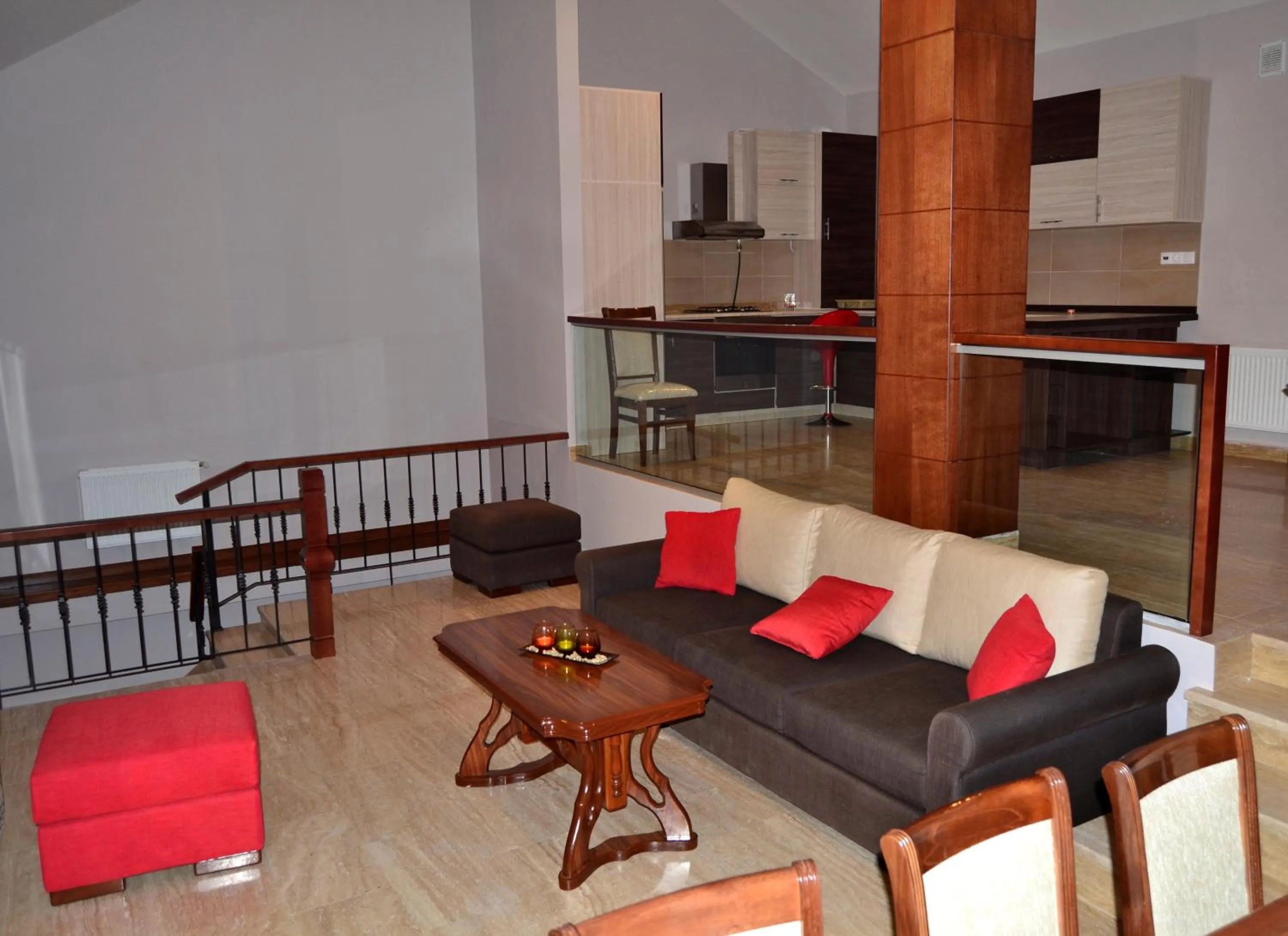 Kitchen or kitchenette in Villadzor Apart Hotel