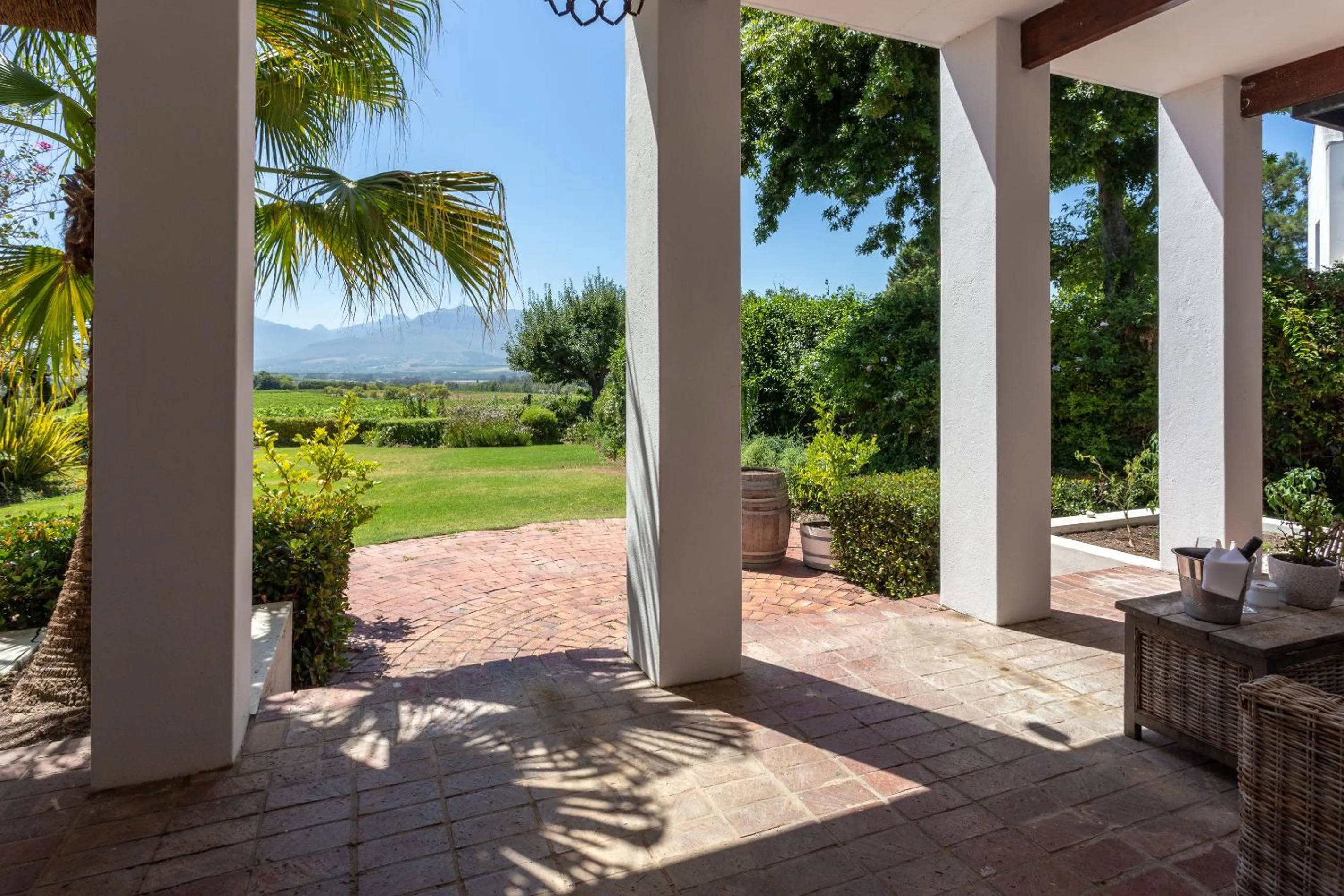 Patio in Wedgeview Country House & Spa