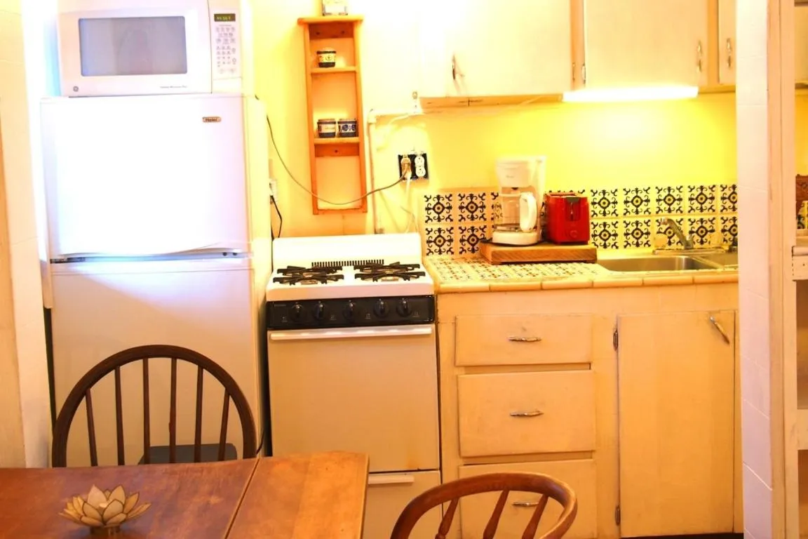 Kitchen or kitchenette in Taos Goji Farm & Eco-Lodge Retreat