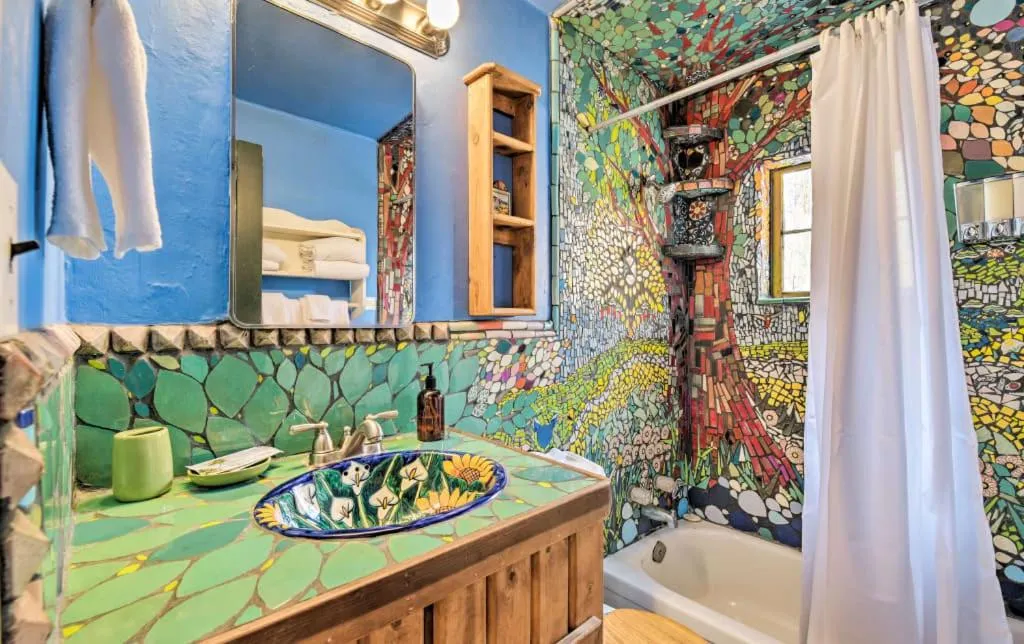 Taos Goji Farm & Eco-Lodge Retreat