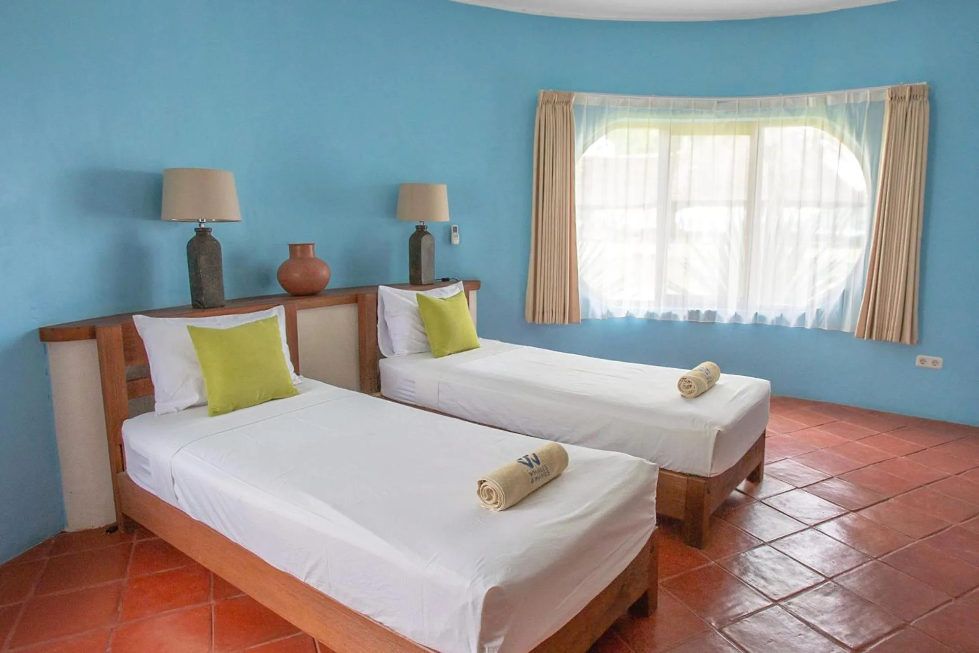 Bed in Whales and Waves