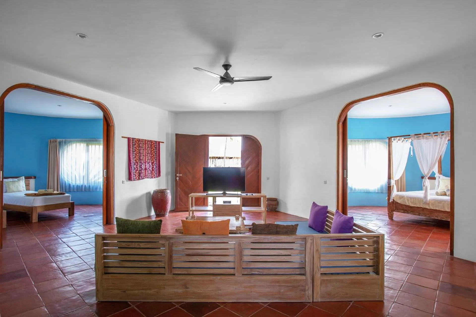 Bed in Whales and Waves