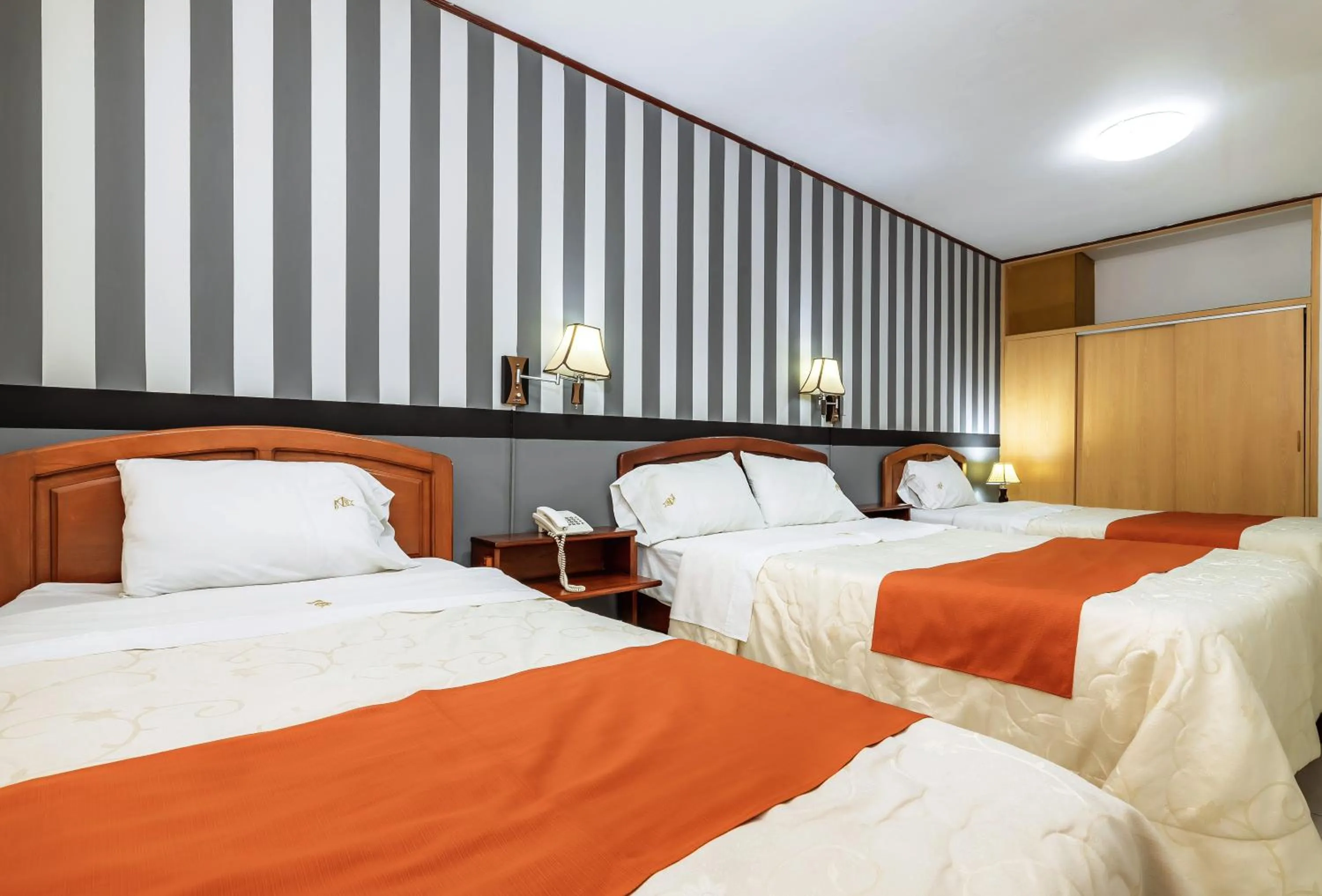Bed in Recreo Hotel