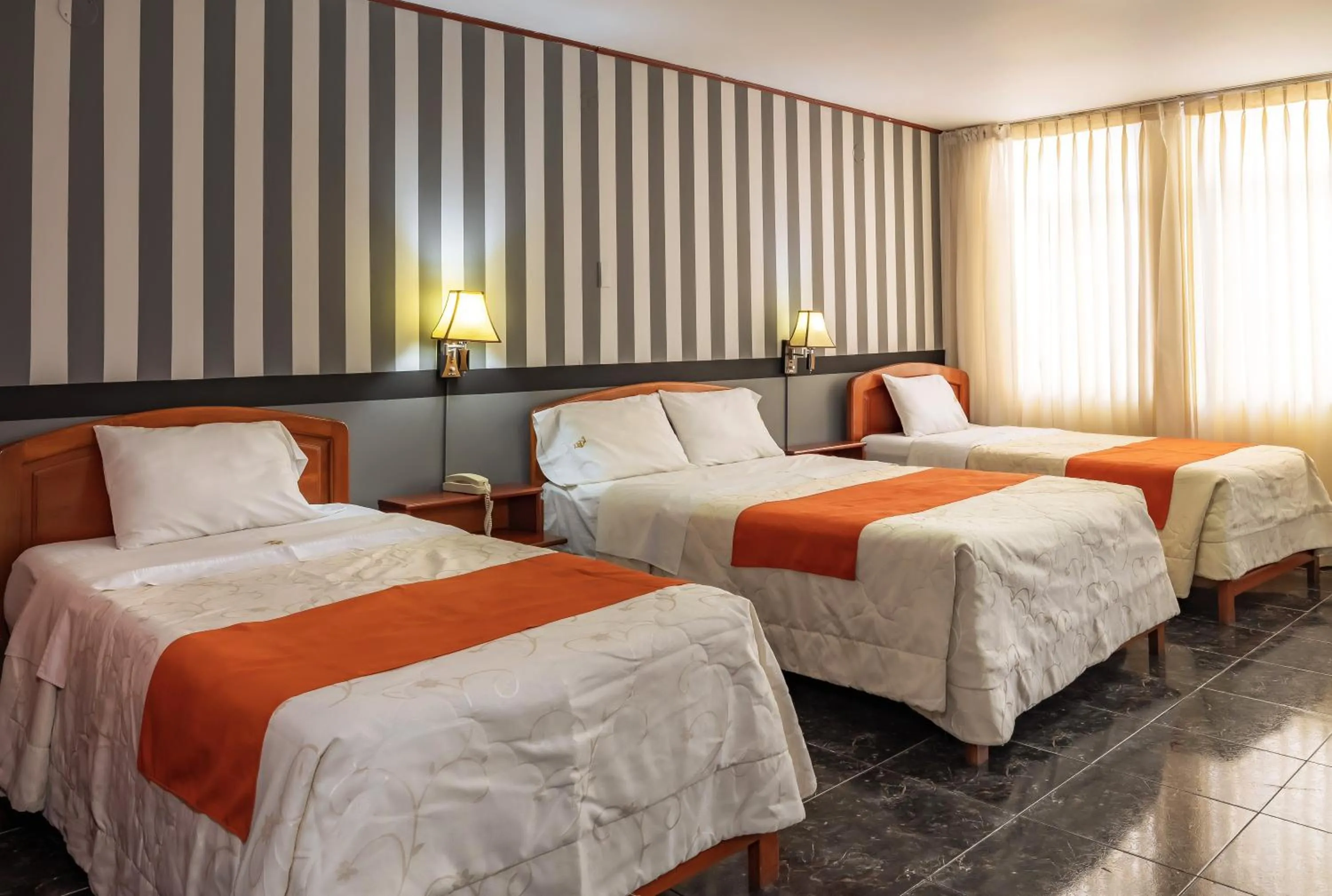 Photo of the whole room, Bed in Recreo Hotel