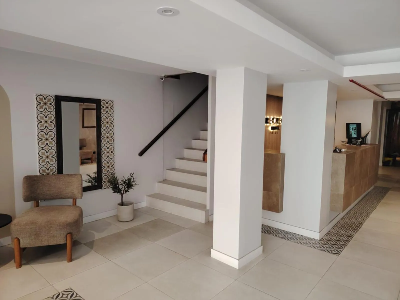 Seating area in Recreo Hotel