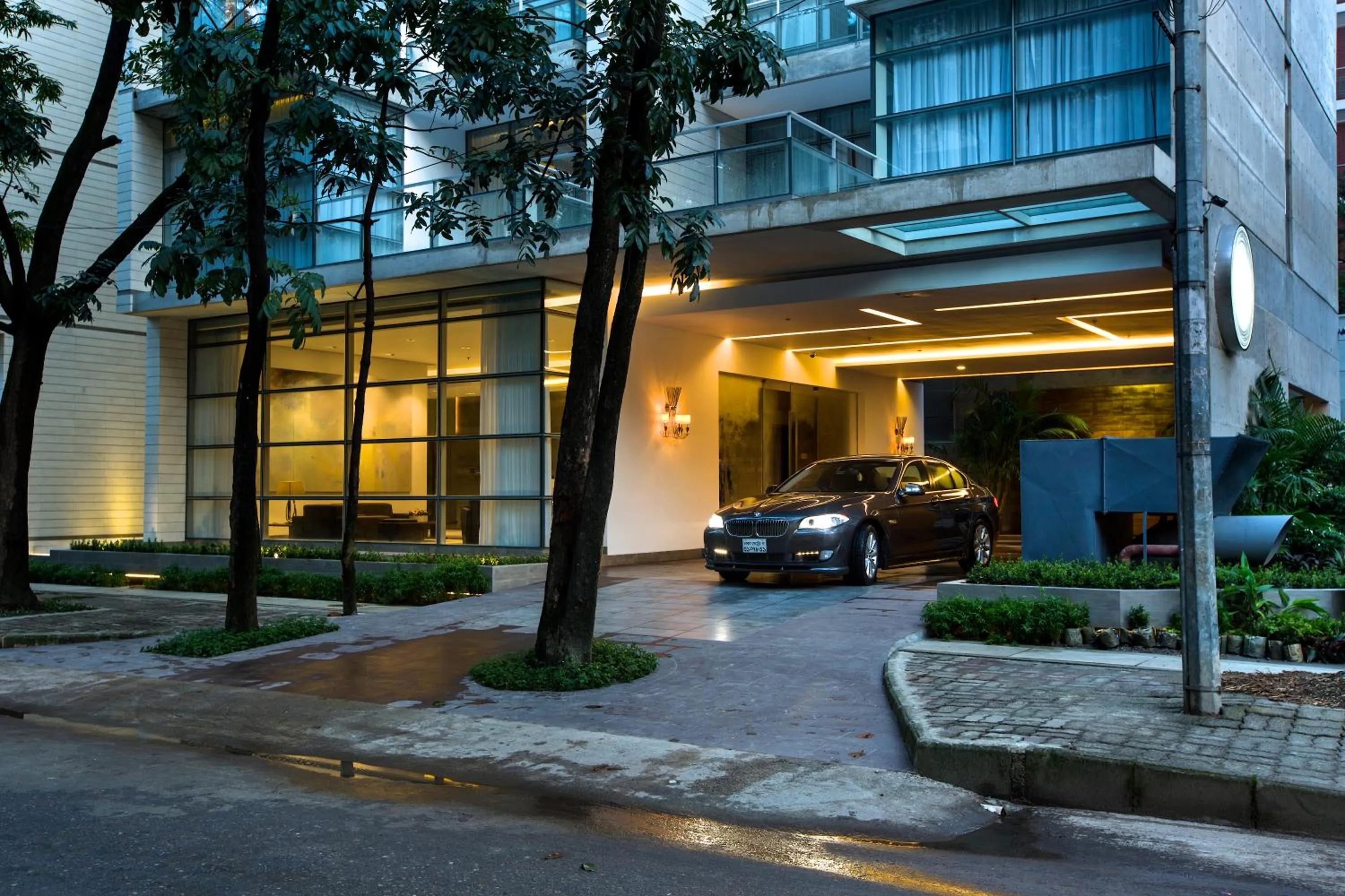 Patio in Space Hotel and Apartments