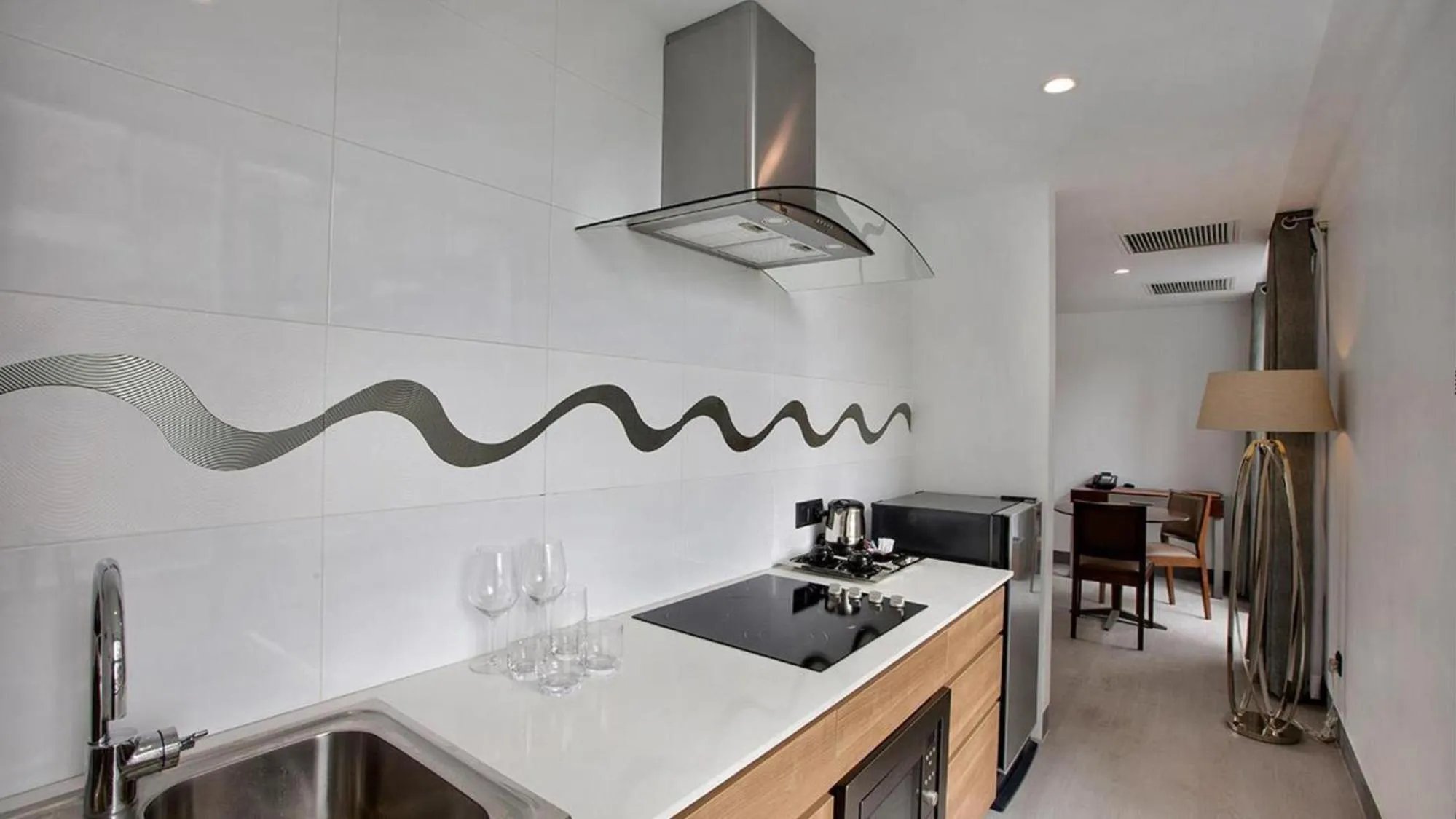 Kitchen or kitchenette in Space Hotel and Apartments