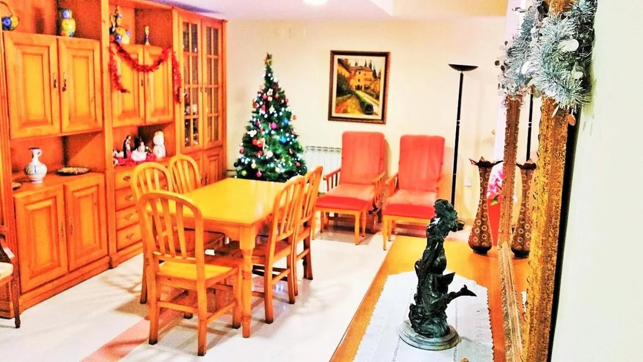 Dining area in Martin House & Granada