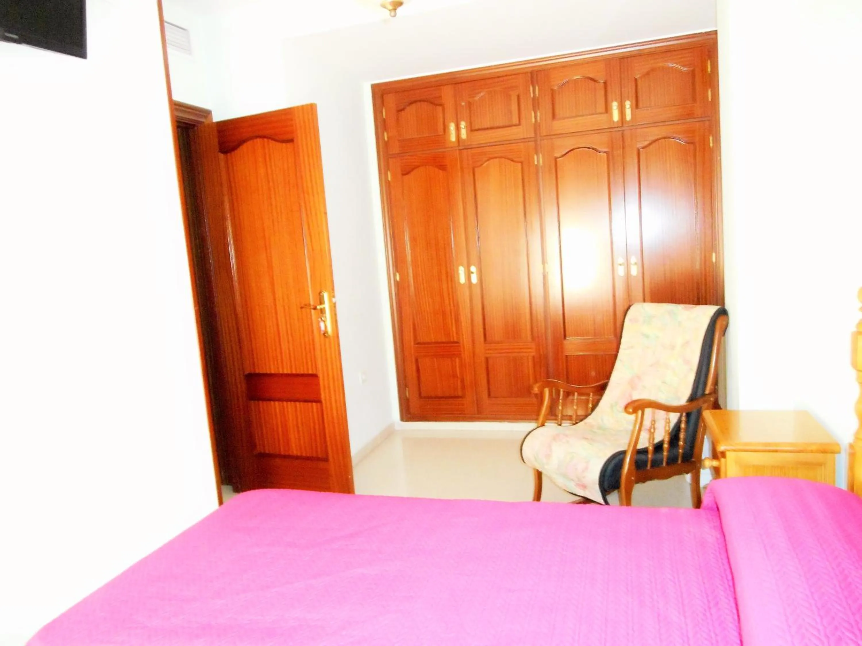 Bed in Martin House & Granada