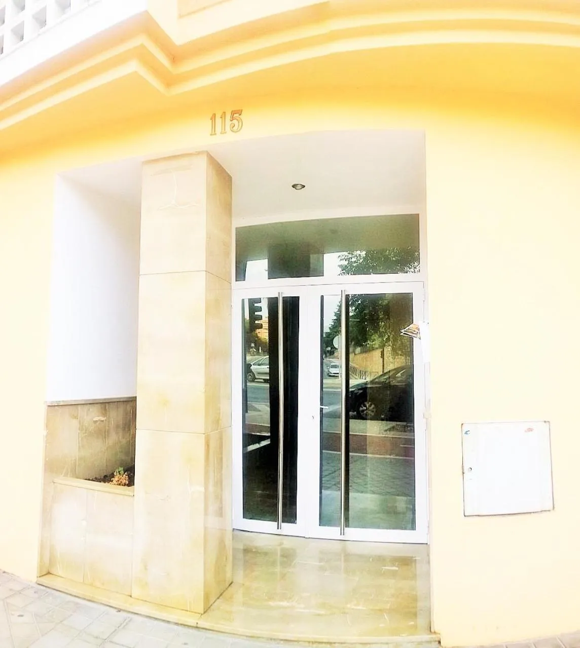 Facade/entrance in Martin House & Granada