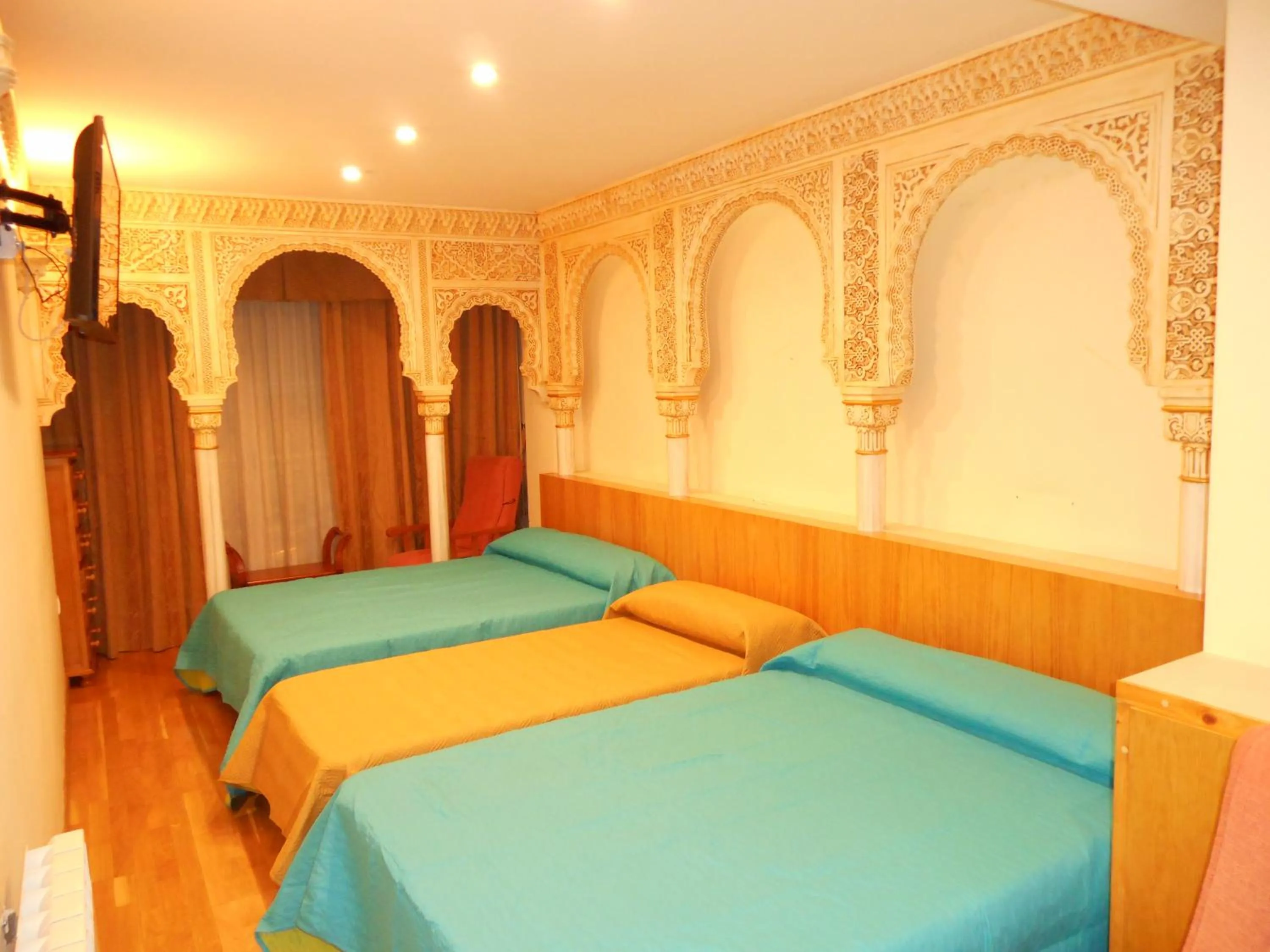 Bed in Martin House & Granada