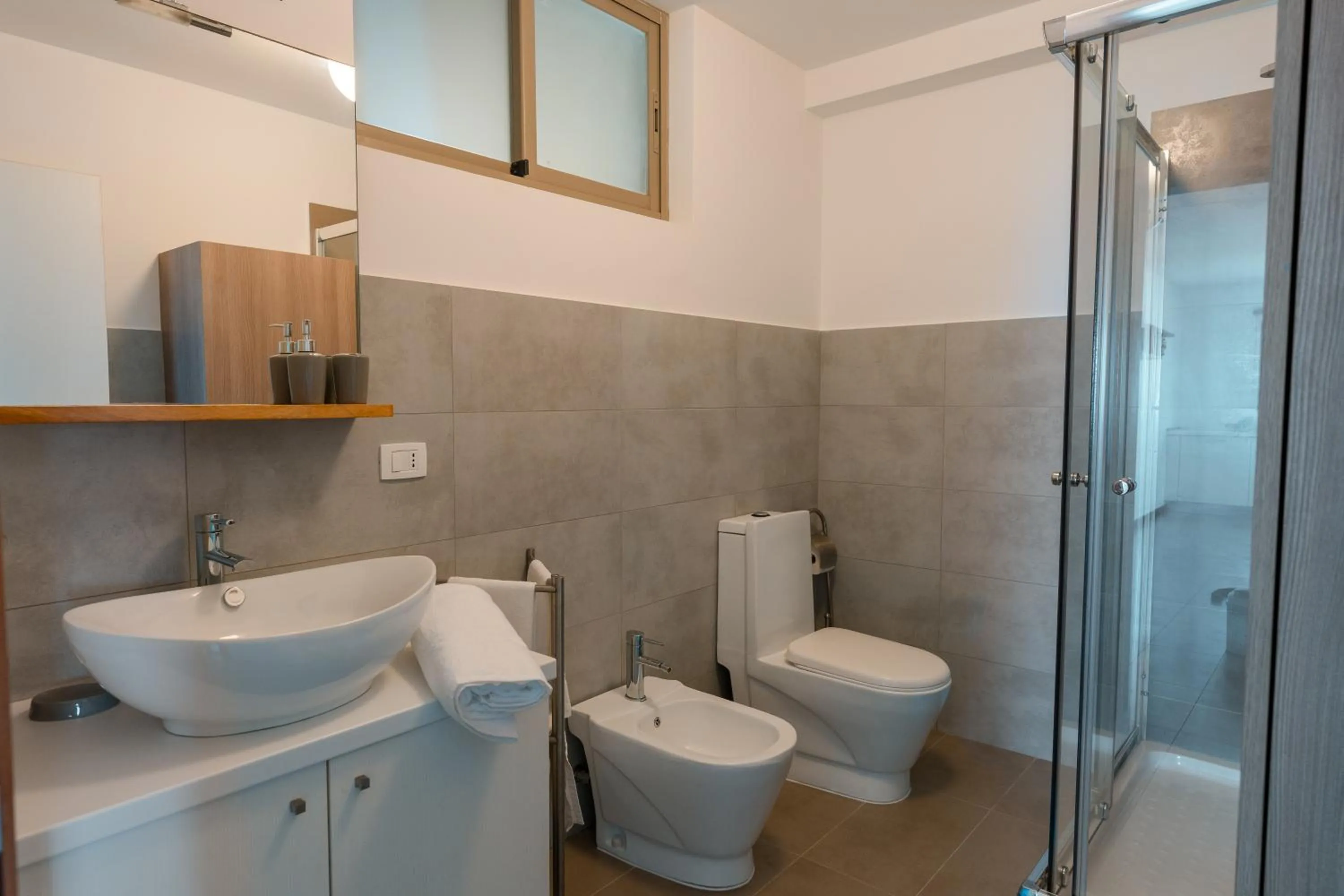 Shower in Las Rochas