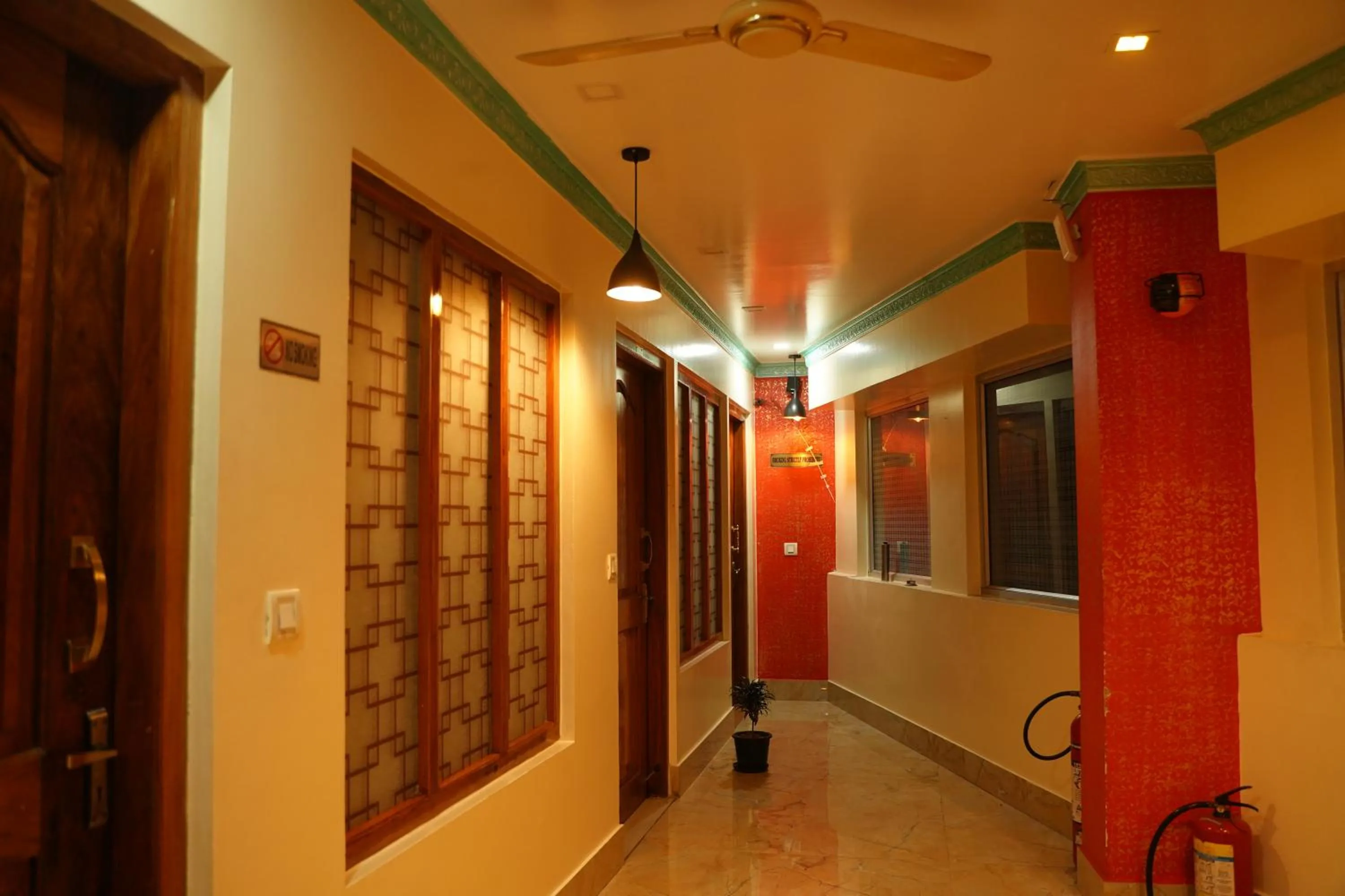 Hotel Guru International