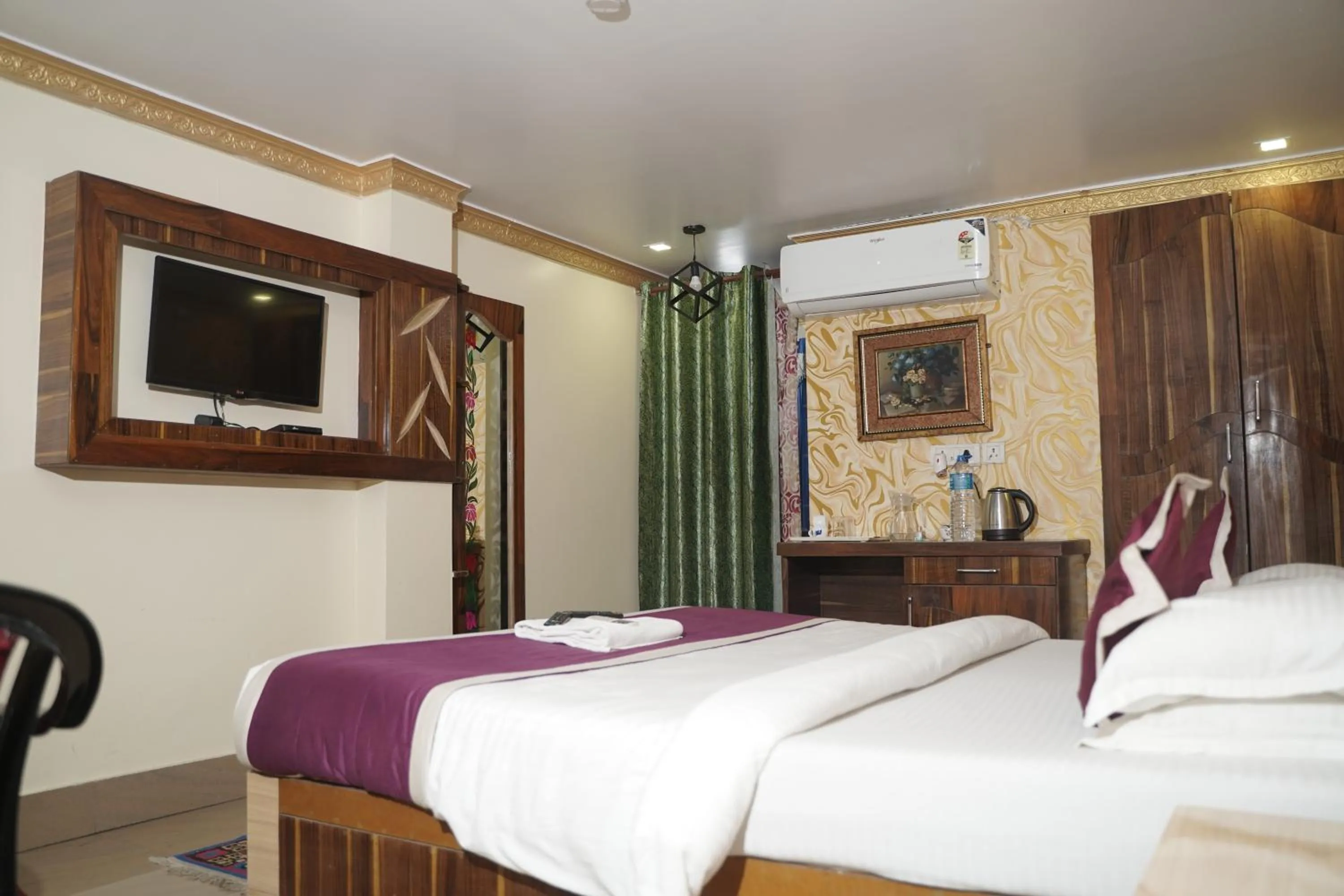 Hotel Guru International