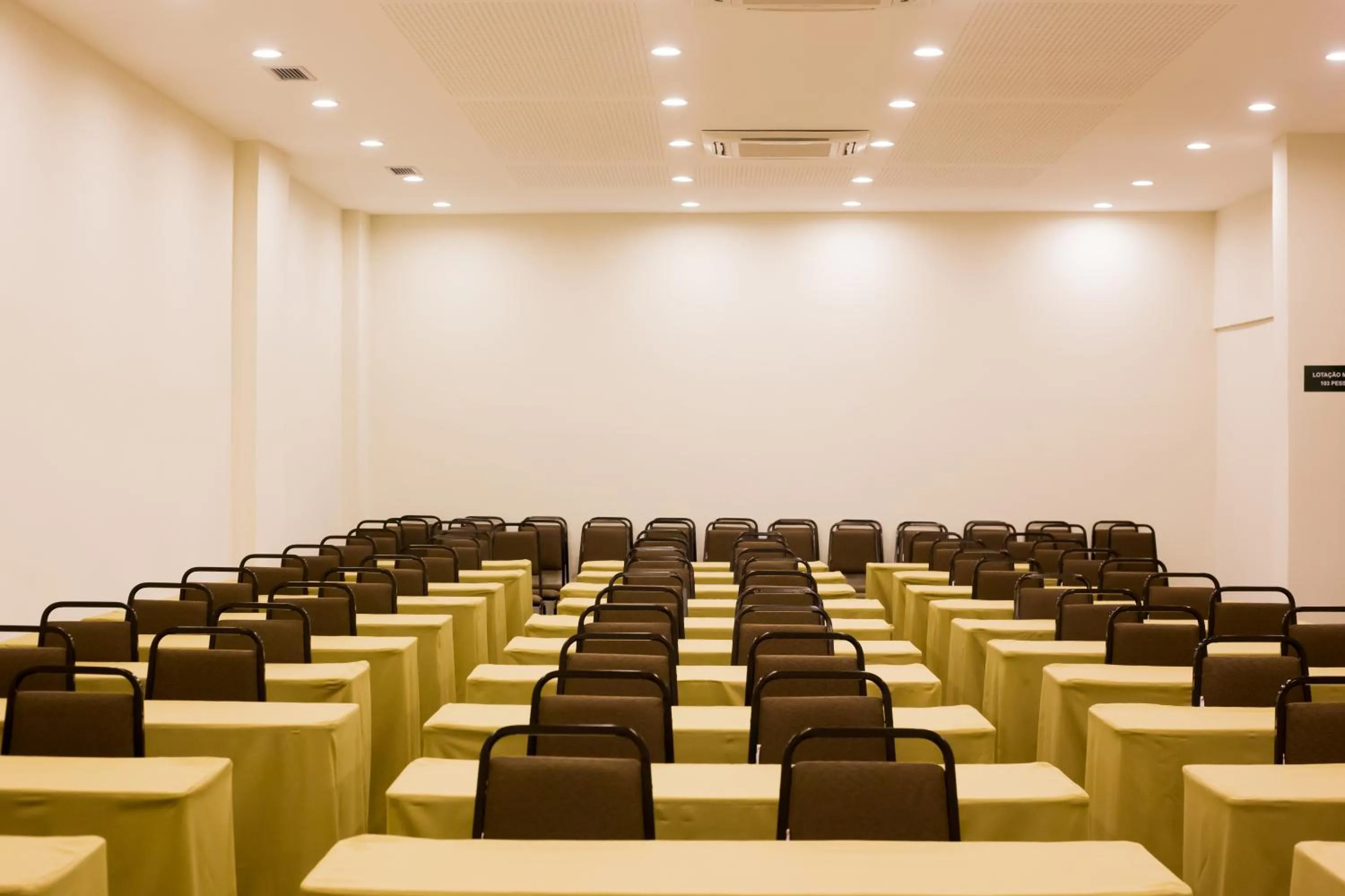 Tryp by Wyndham Varginha Cafe Royal