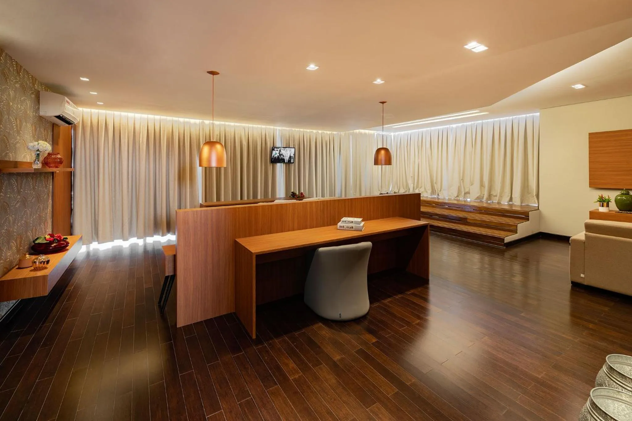 Photo of the whole room in Tryp by Wyndham Varginha Cafe Royal