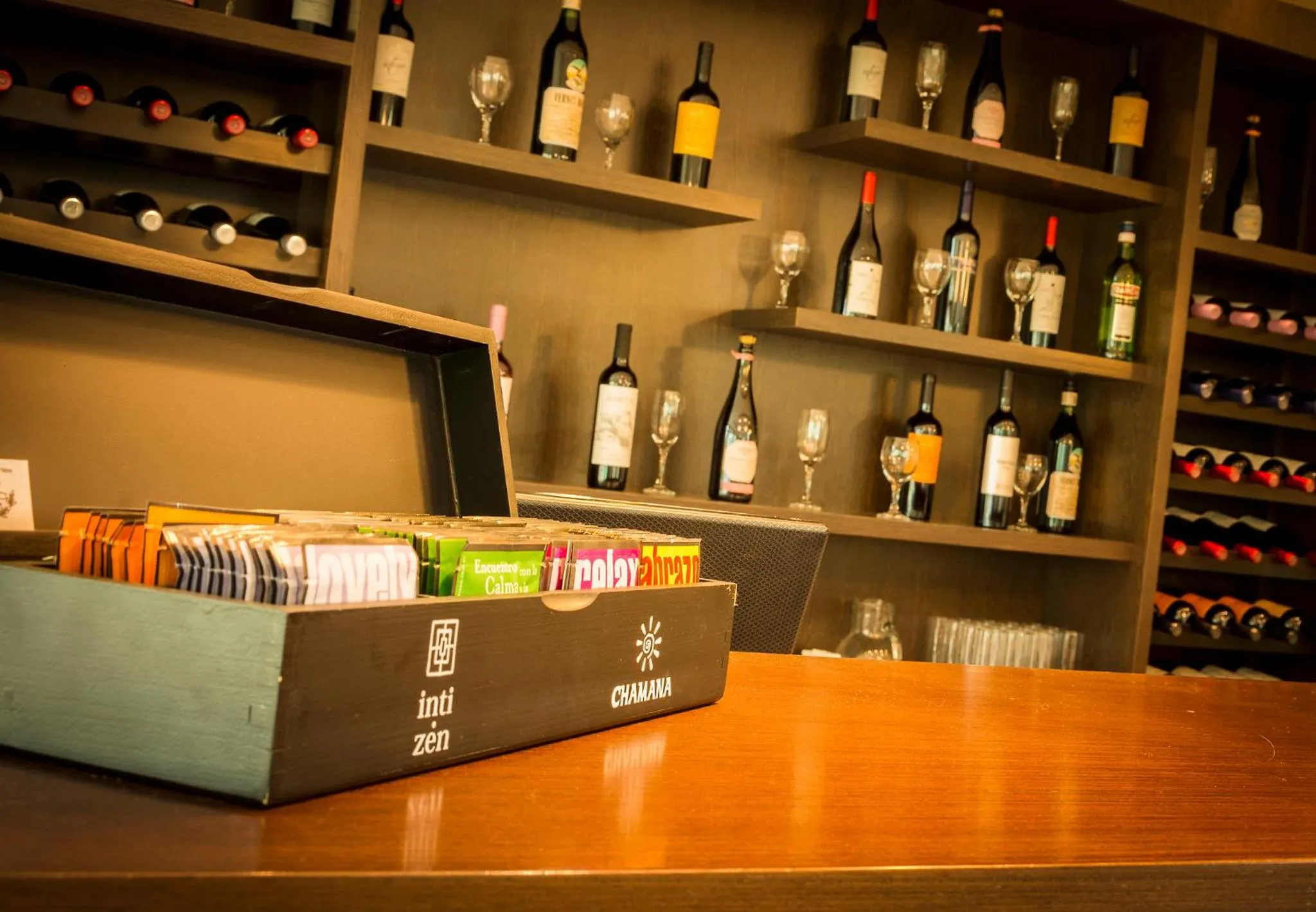 Lounge or bar in Howard Johnson Neuquen