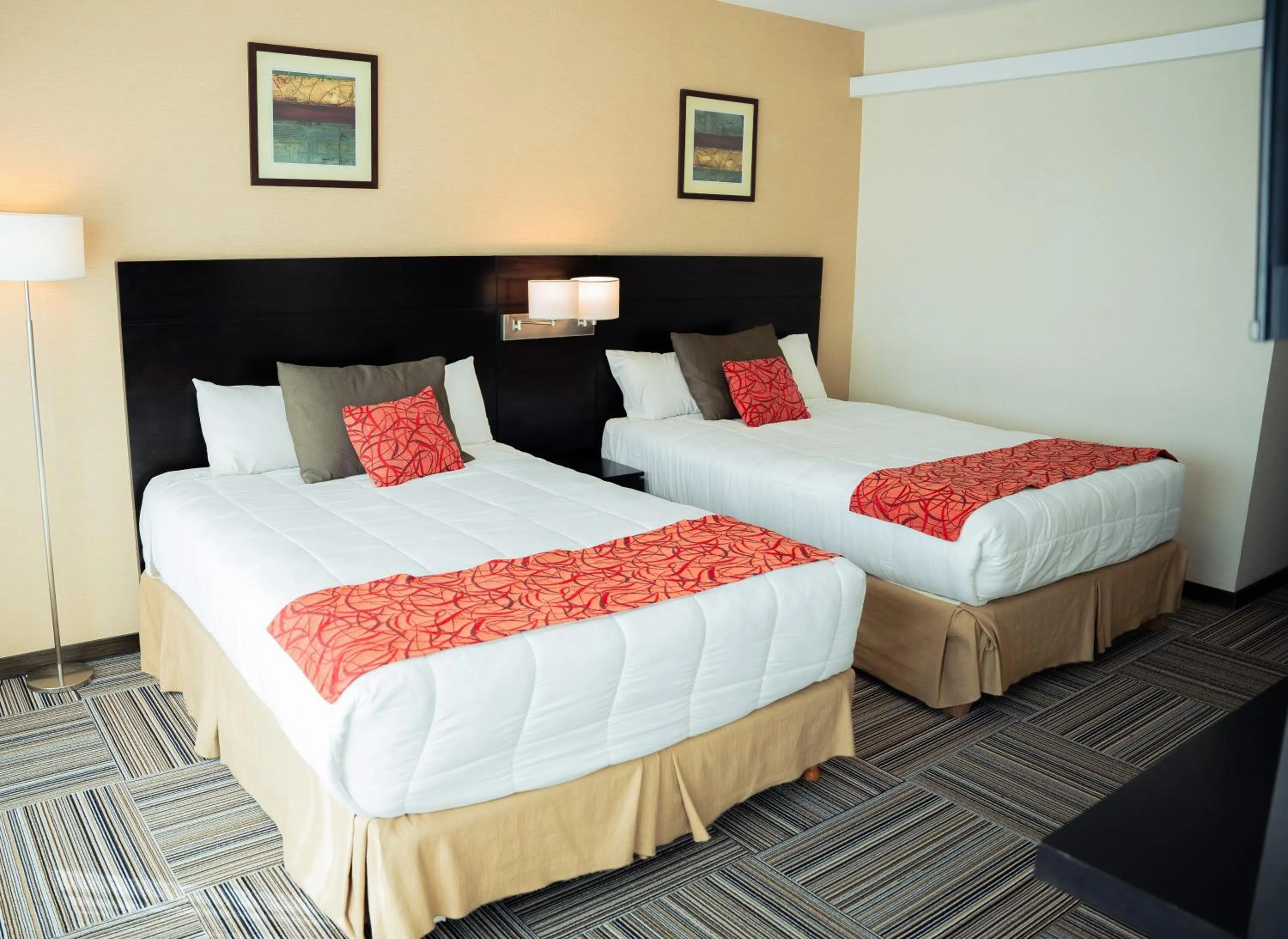 Bed in Howard Johnson Neuquen