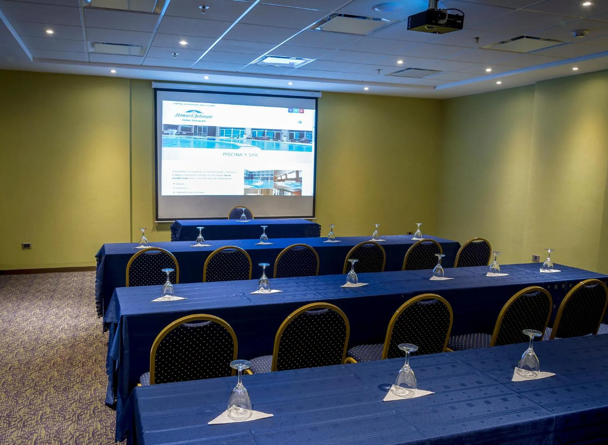 Business facilities in Howard Johnson Neuquen