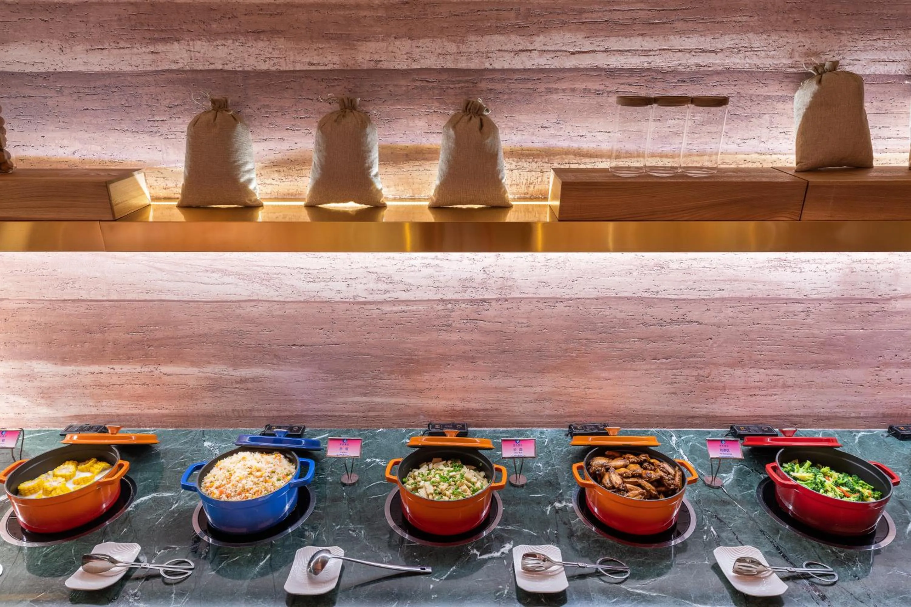 Restaurant/places to eat in Manxin Hotel, Xi'an Bell Tower Muslim Quarter