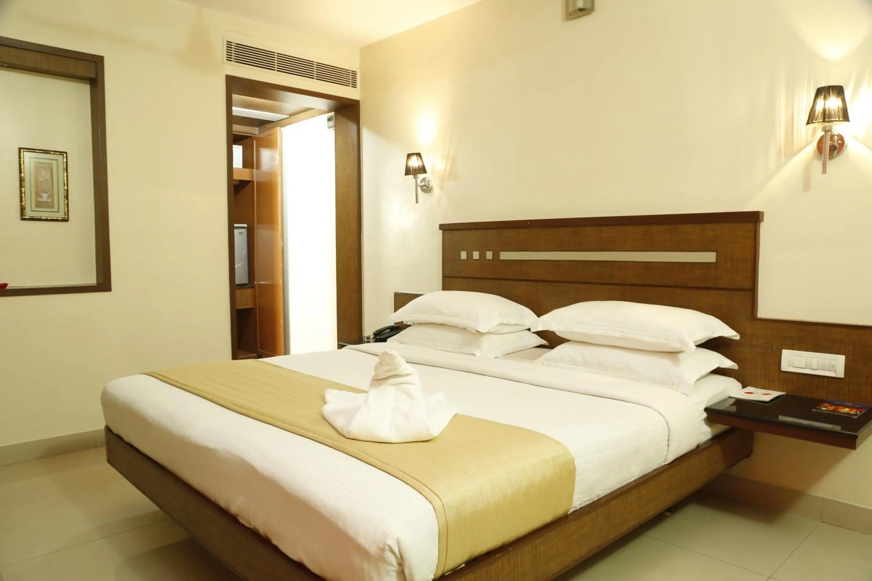 Bed in HOTEL GRAND PLAZzA