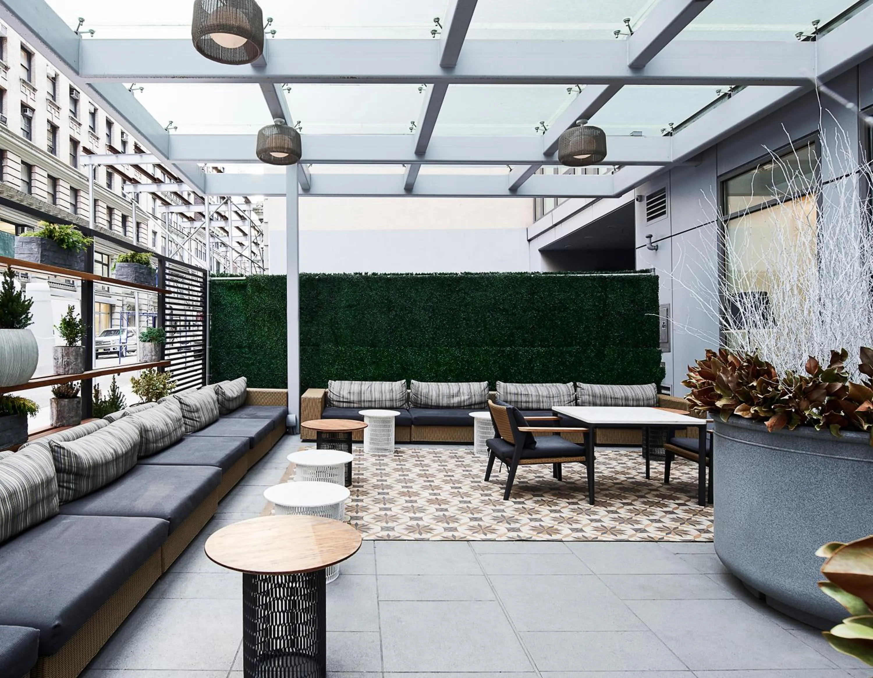 Patio in INNSiDE by Meliá New York Nomad
