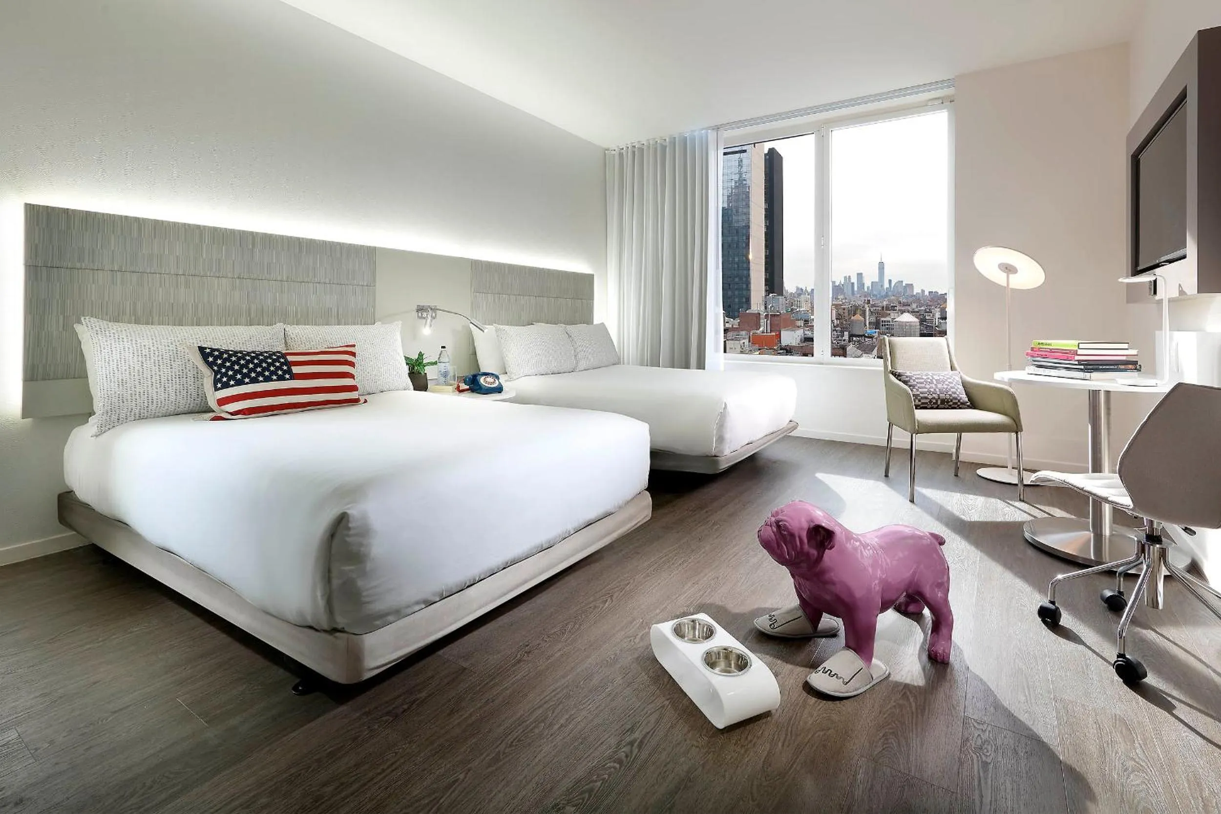 Photo of the whole room, Bed in INNSiDE by Meliá New York Nomad