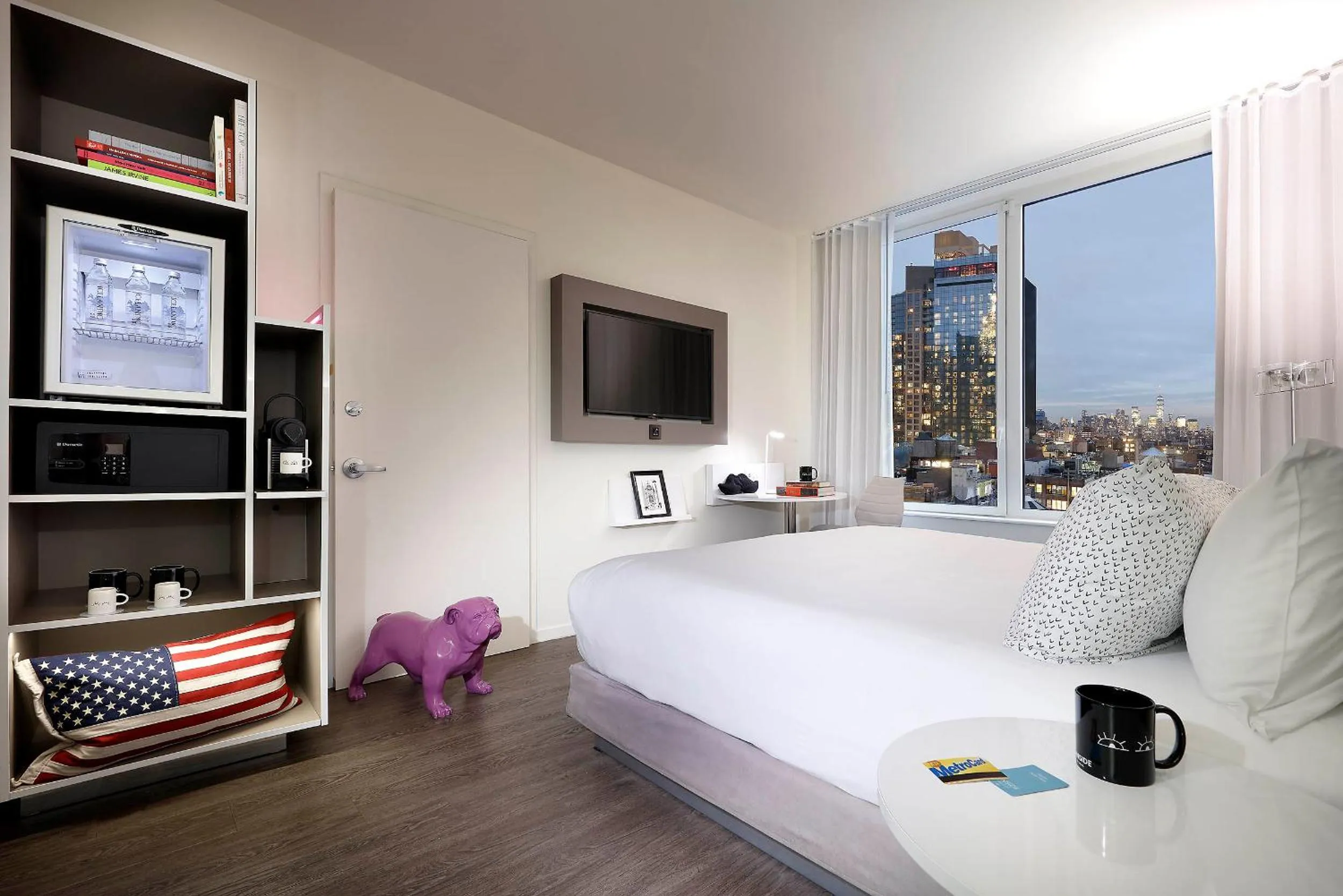 Photo of the whole room, Bed in INNSiDE by Meliá New York Nomad