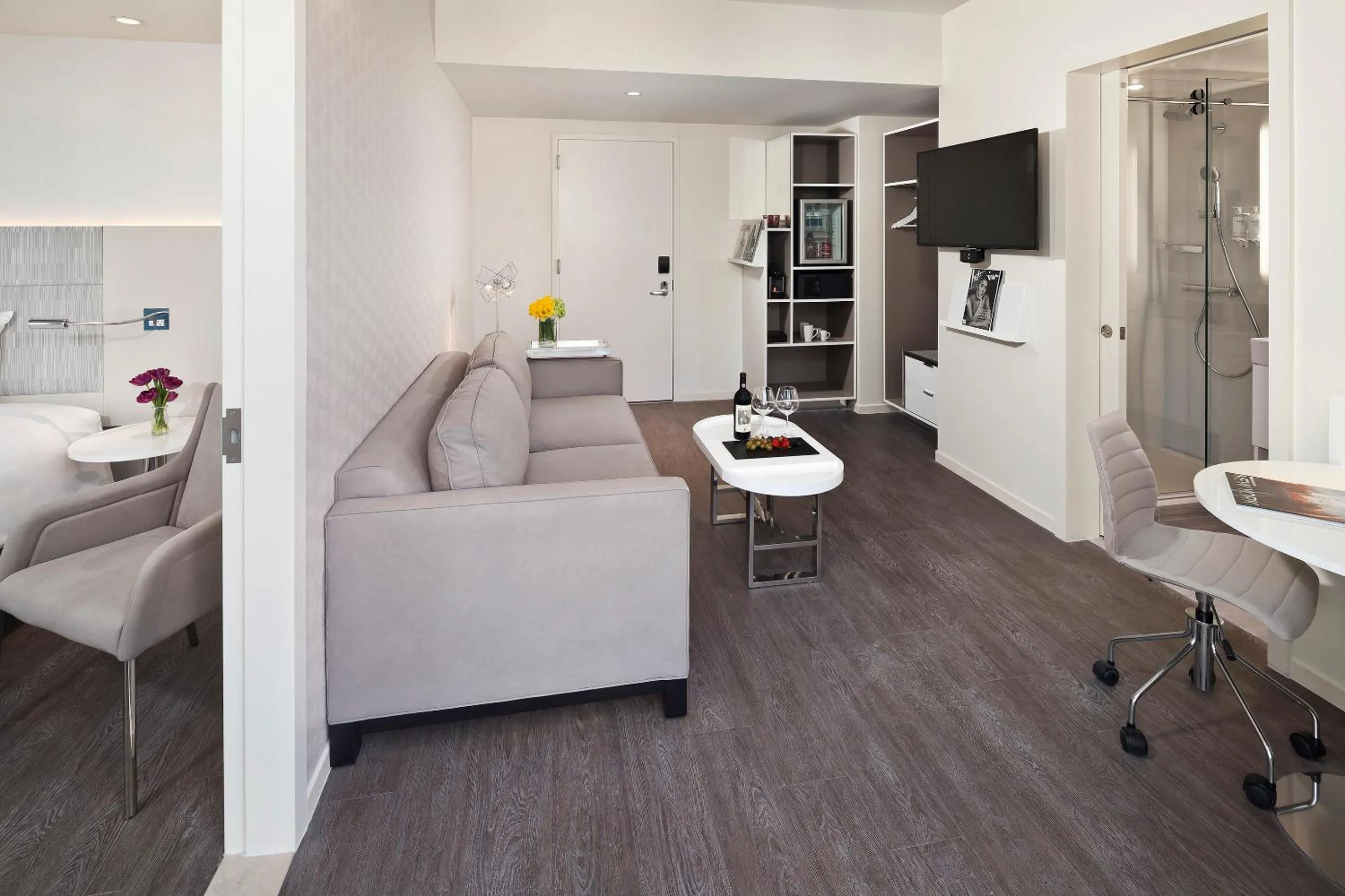 Living room in INNSiDE by Meliá New York Nomad