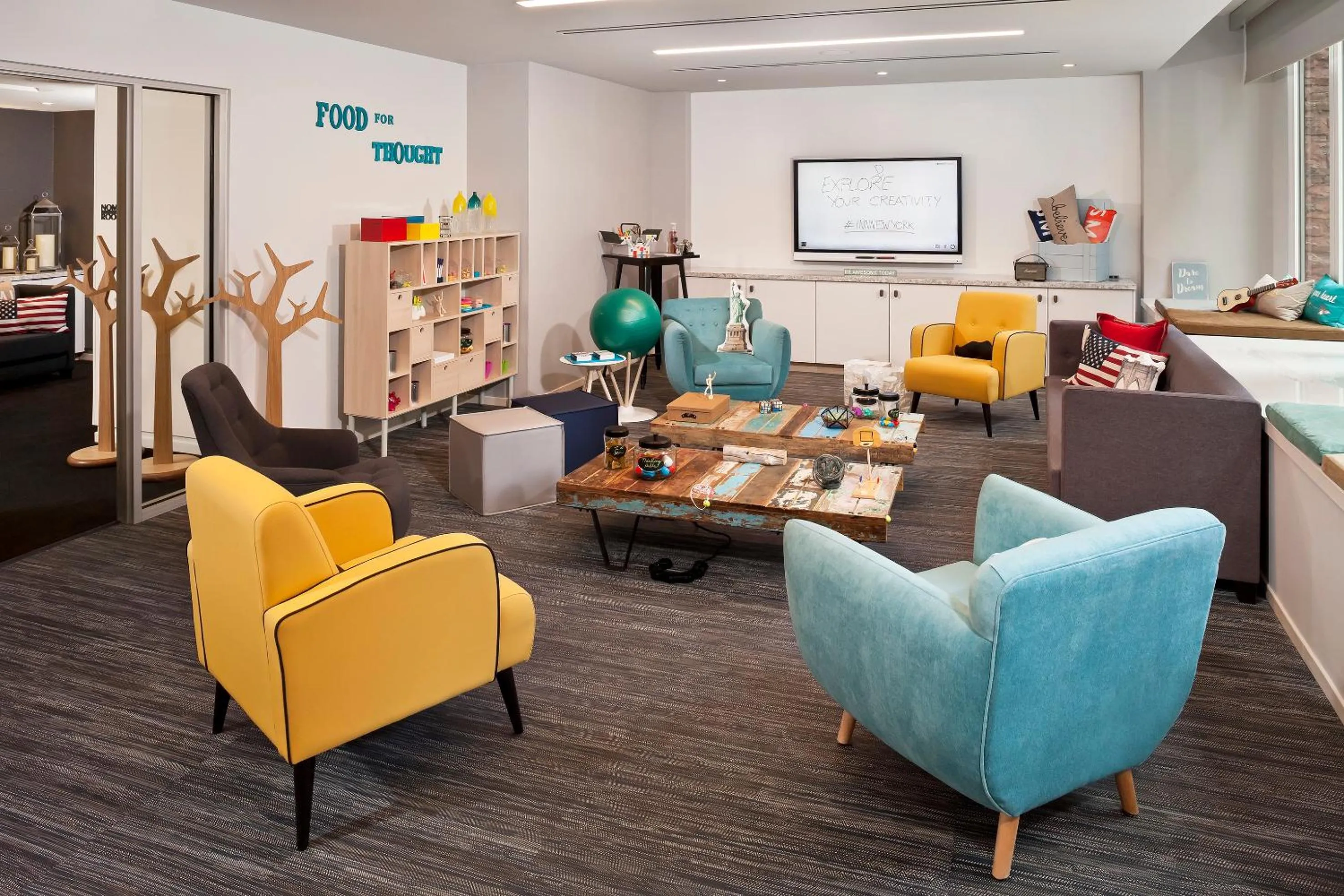 Seating area in INNSiDE by Meliá New York Nomad