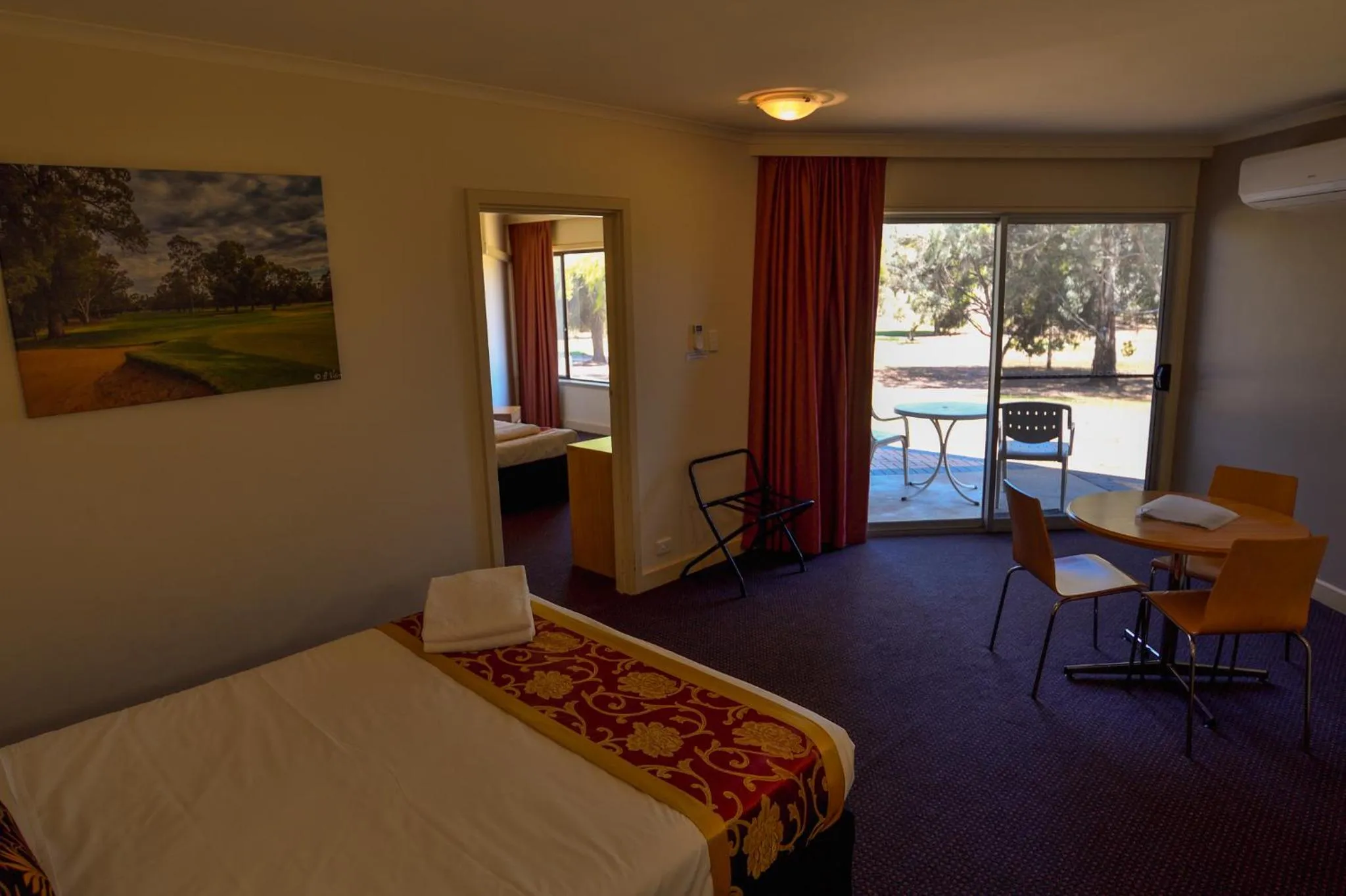 Bedroom, Bed in Renmark Country Club