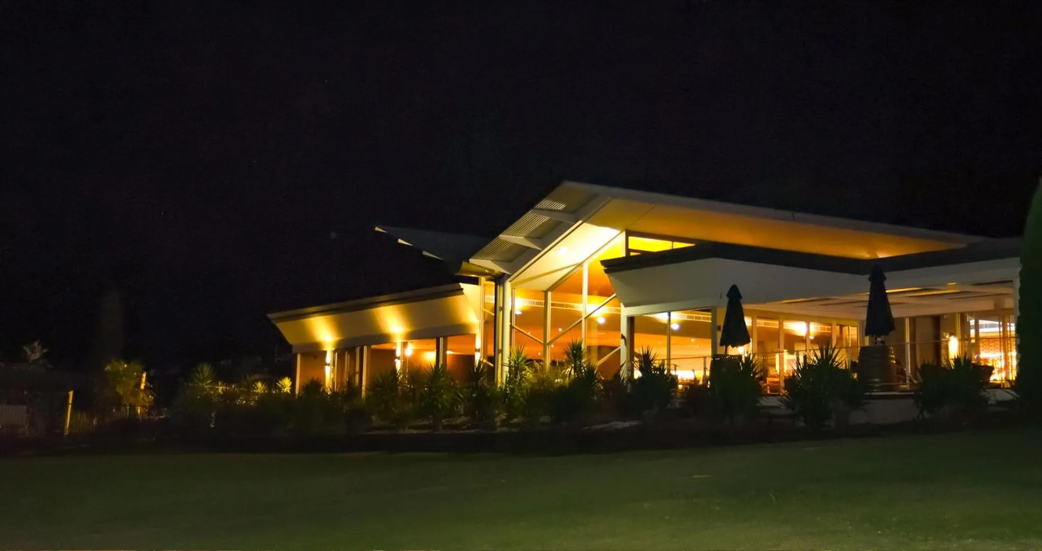 Night in Renmark Country Club