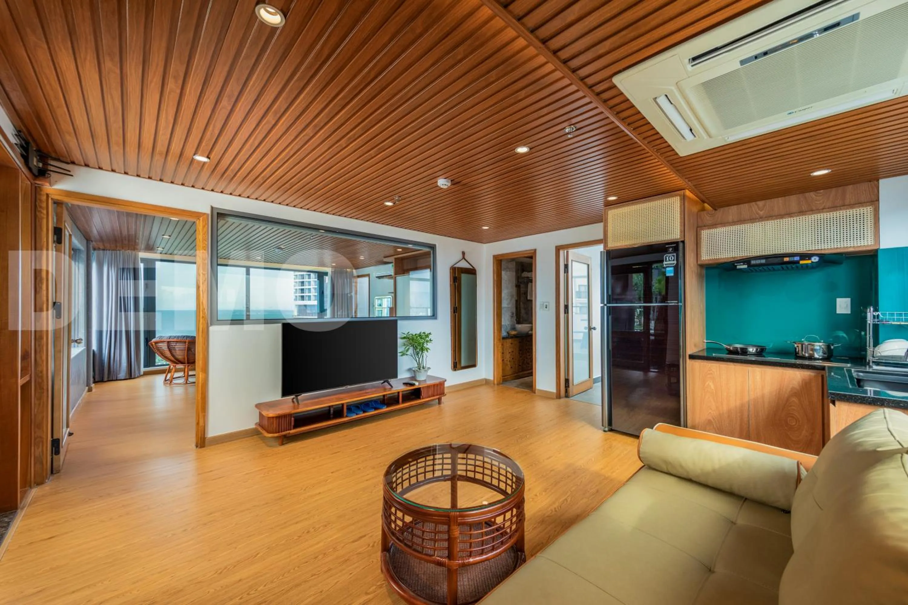 Communal lounge/ TV room in Taian Hotel & Apartment