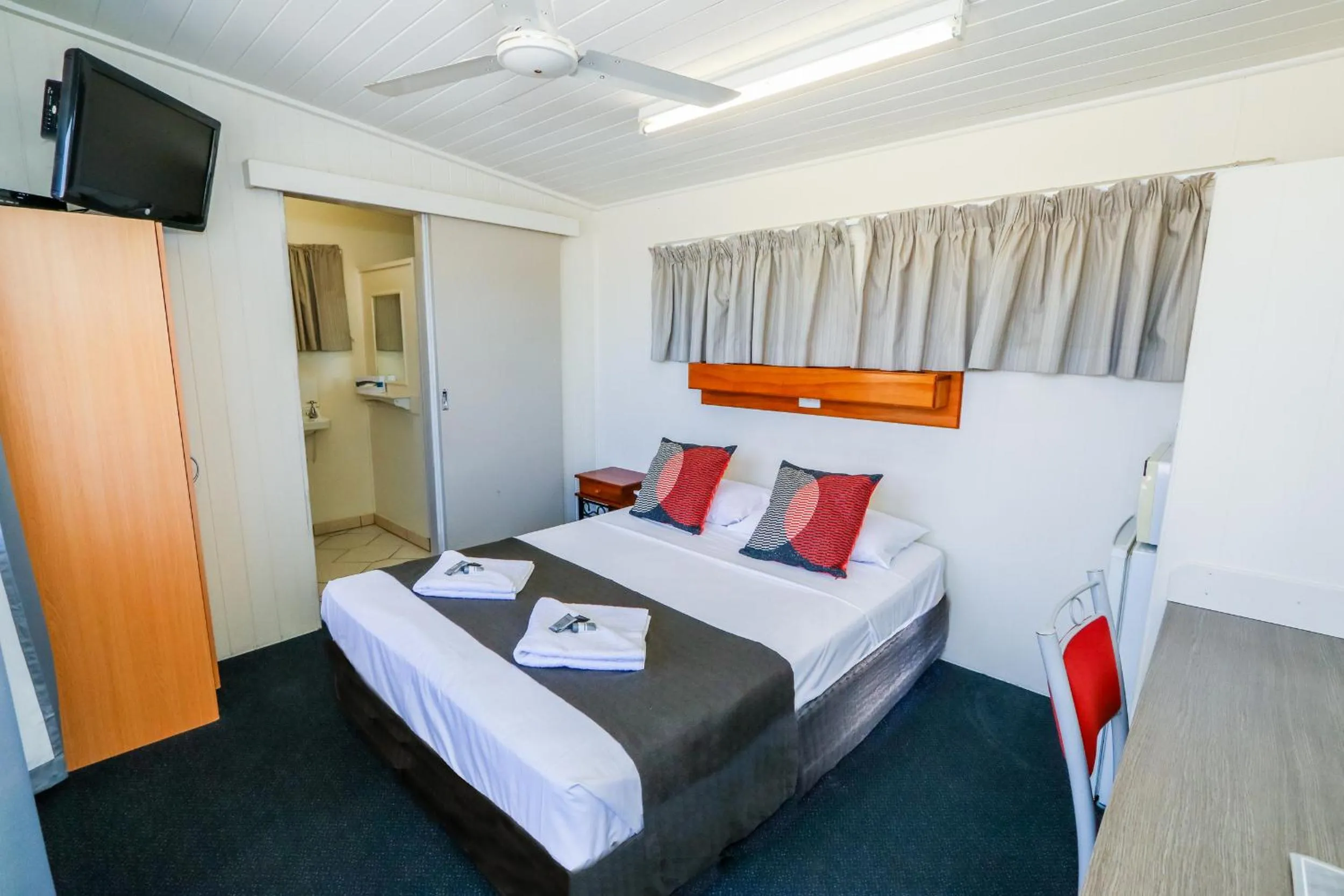 Bed in Miriam Vale Motel