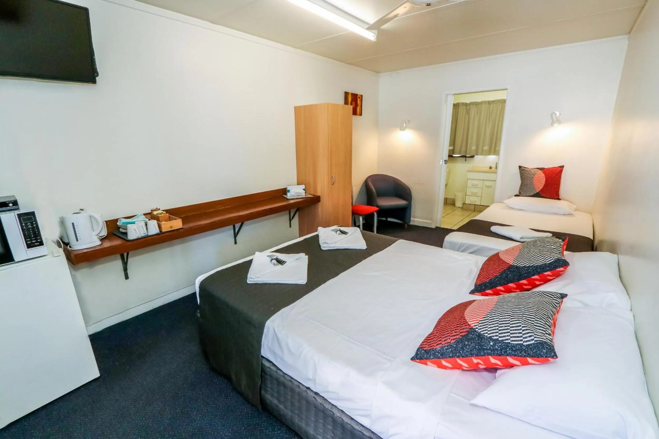 Bed in Miriam Vale Motel