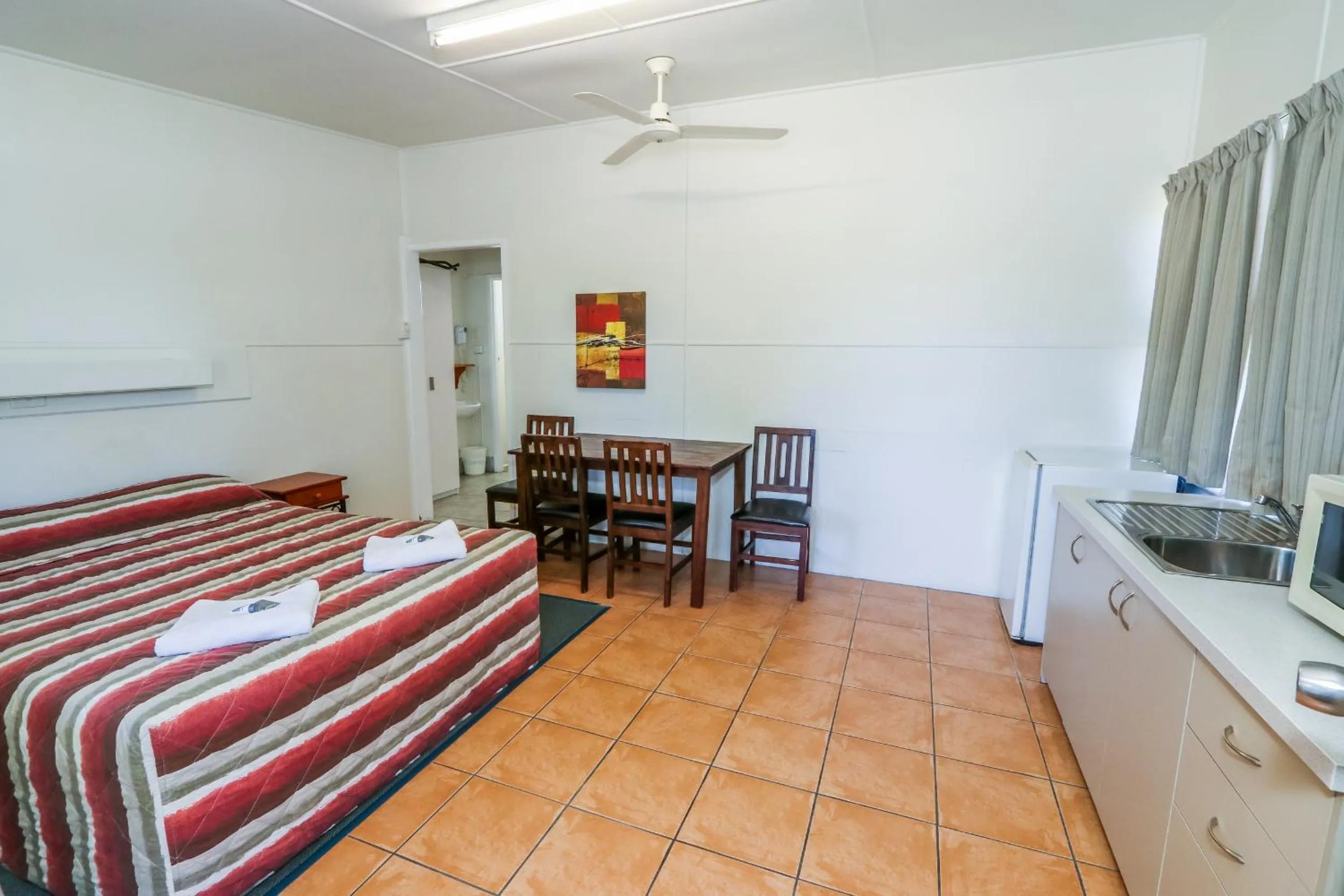 Bed in Miriam Vale Motel
