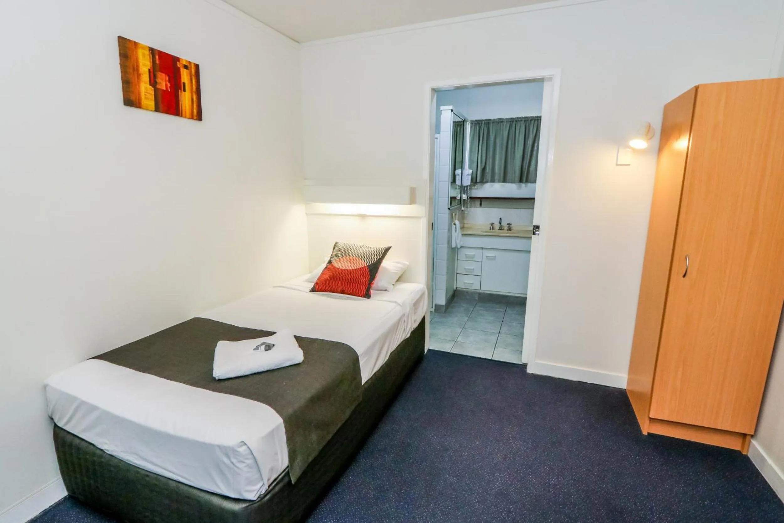 Bed in Miriam Vale Motel