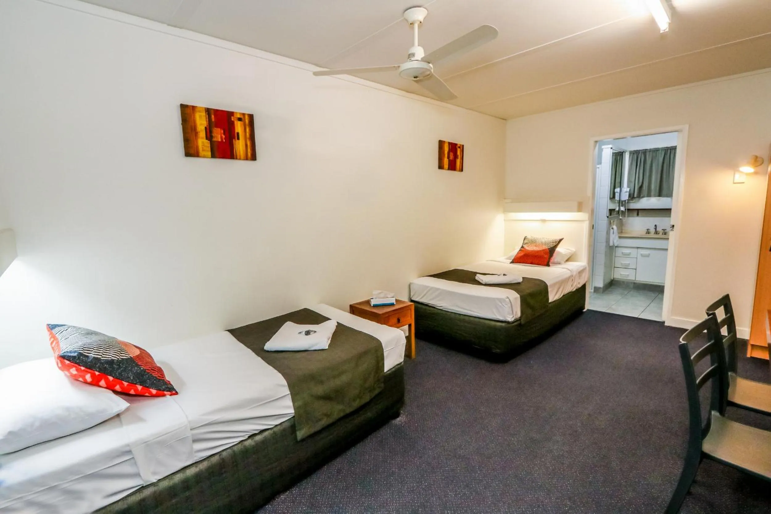 Bed in Miriam Vale Motel