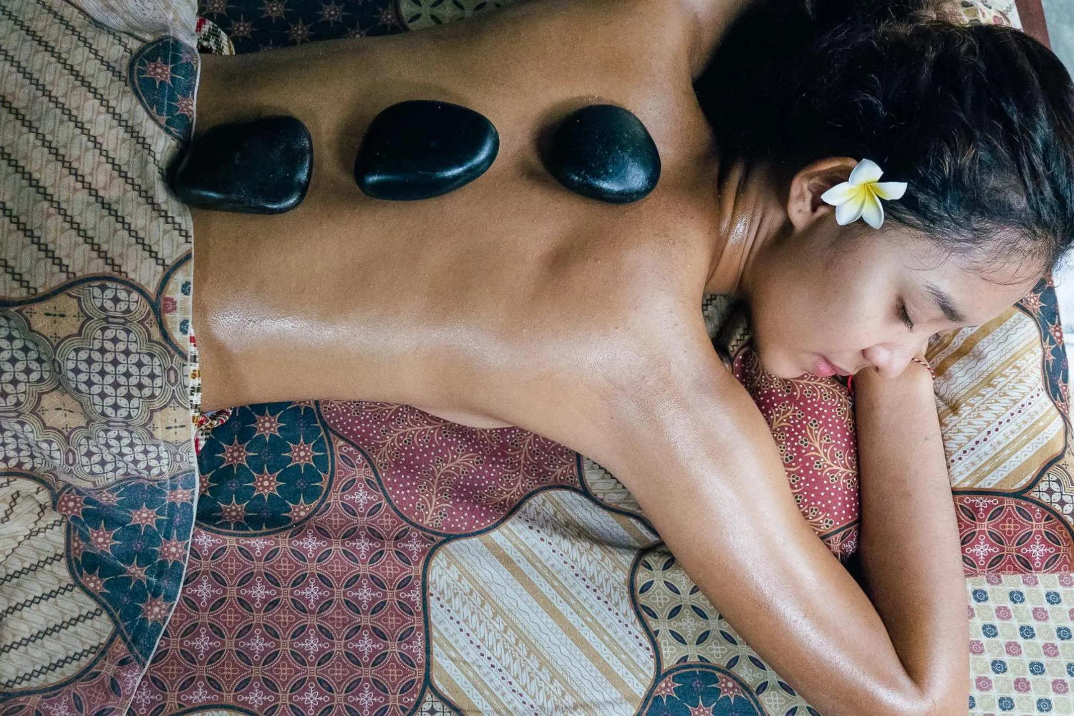 Massage in d'Nusa Beach Club and Resort