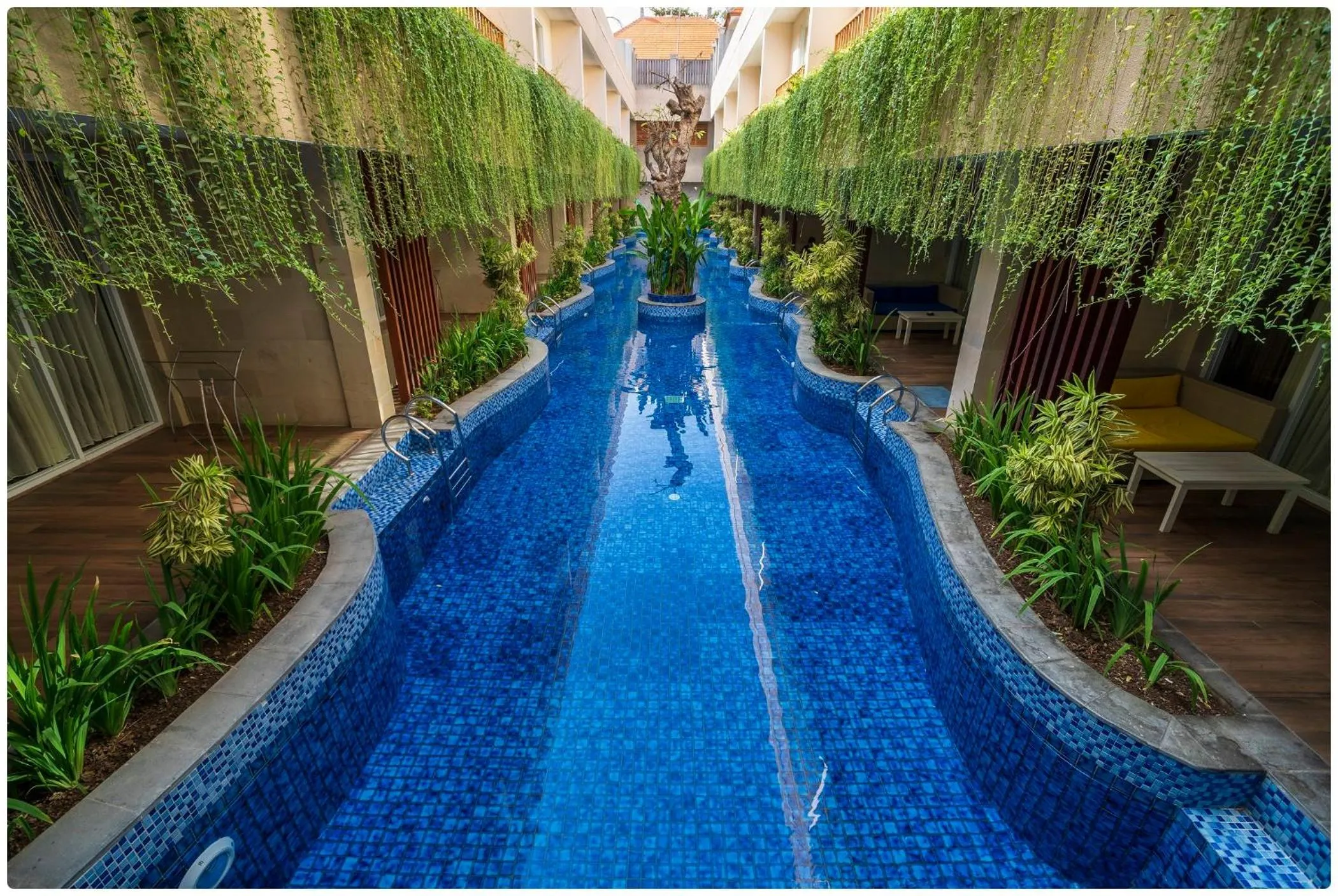 Swimming pool in d'Nusa Beach Club and Resort