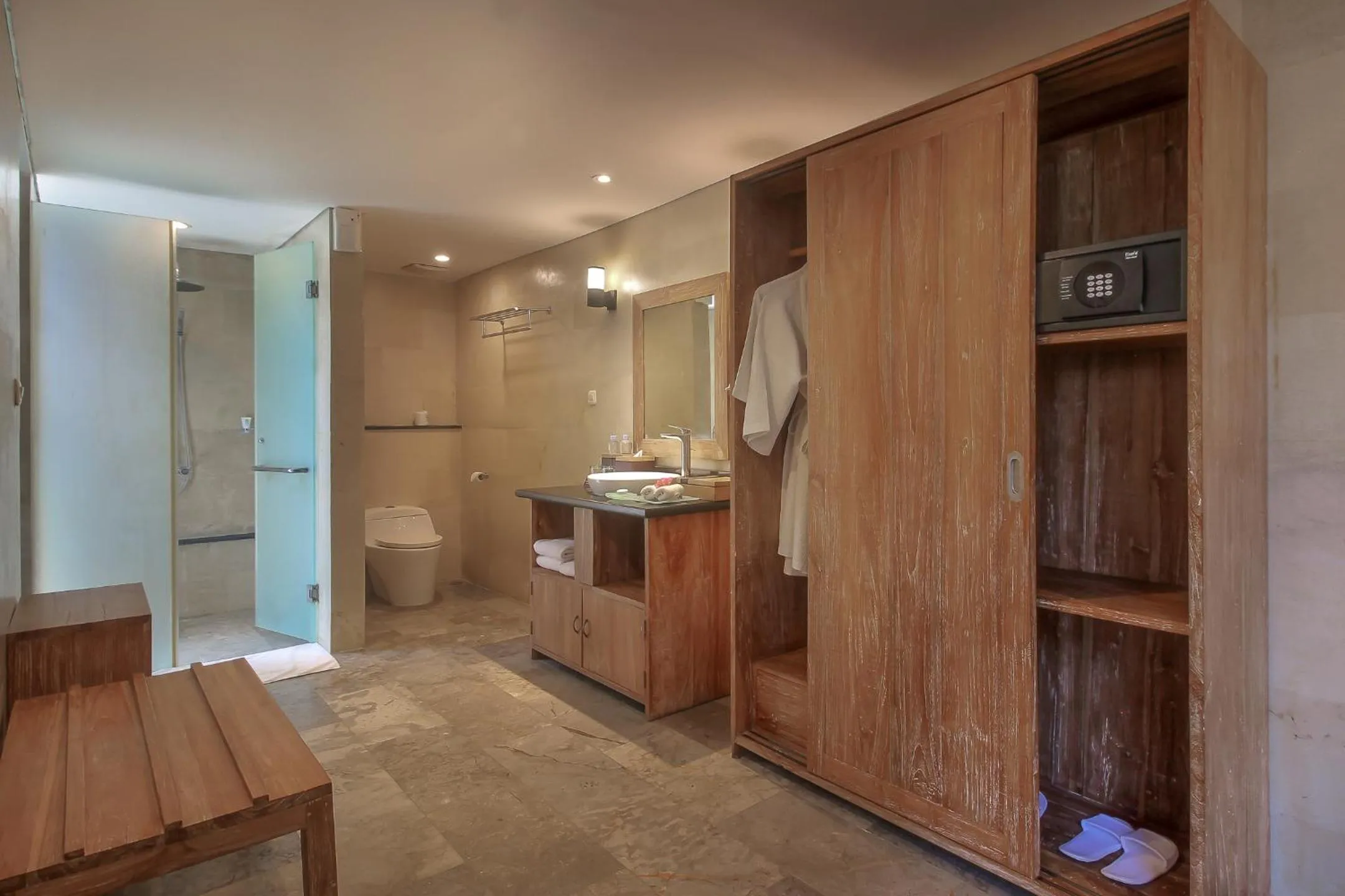 Bathroom in d'Nusa Beach Club and Resort