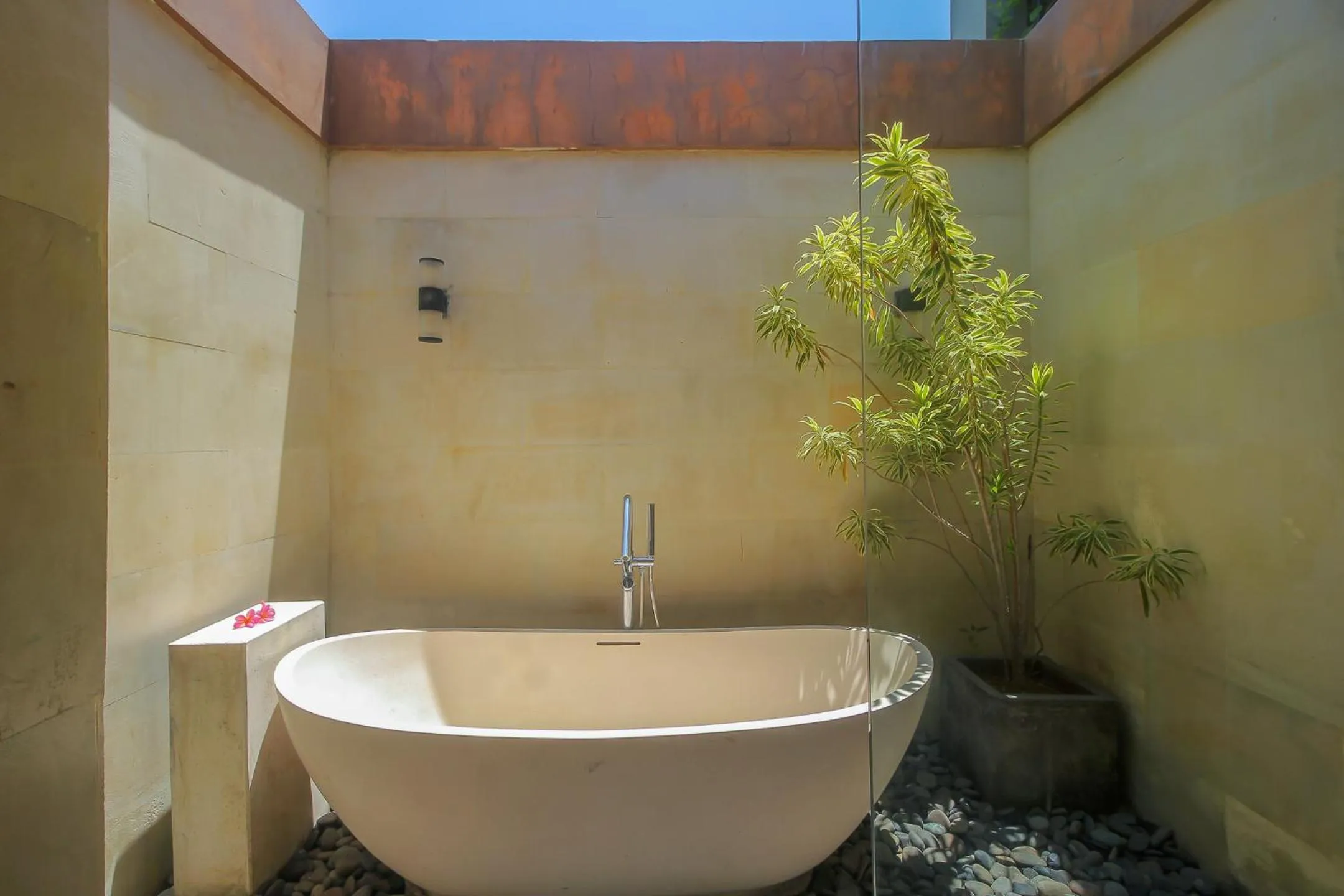 Bathroom in d'Nusa Beach Club and Resort