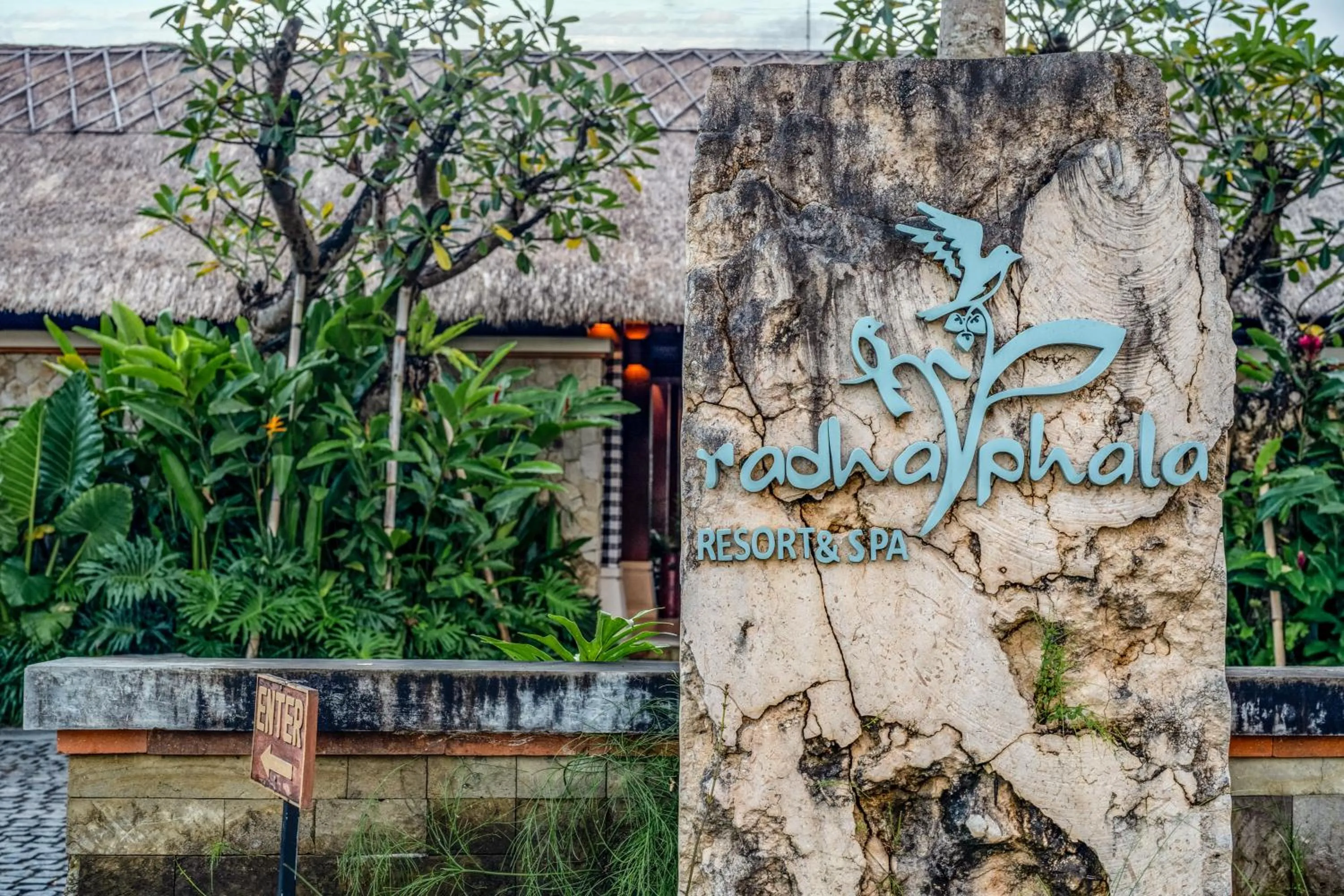 Facade/entrance in Radha Phala Resort & Spa