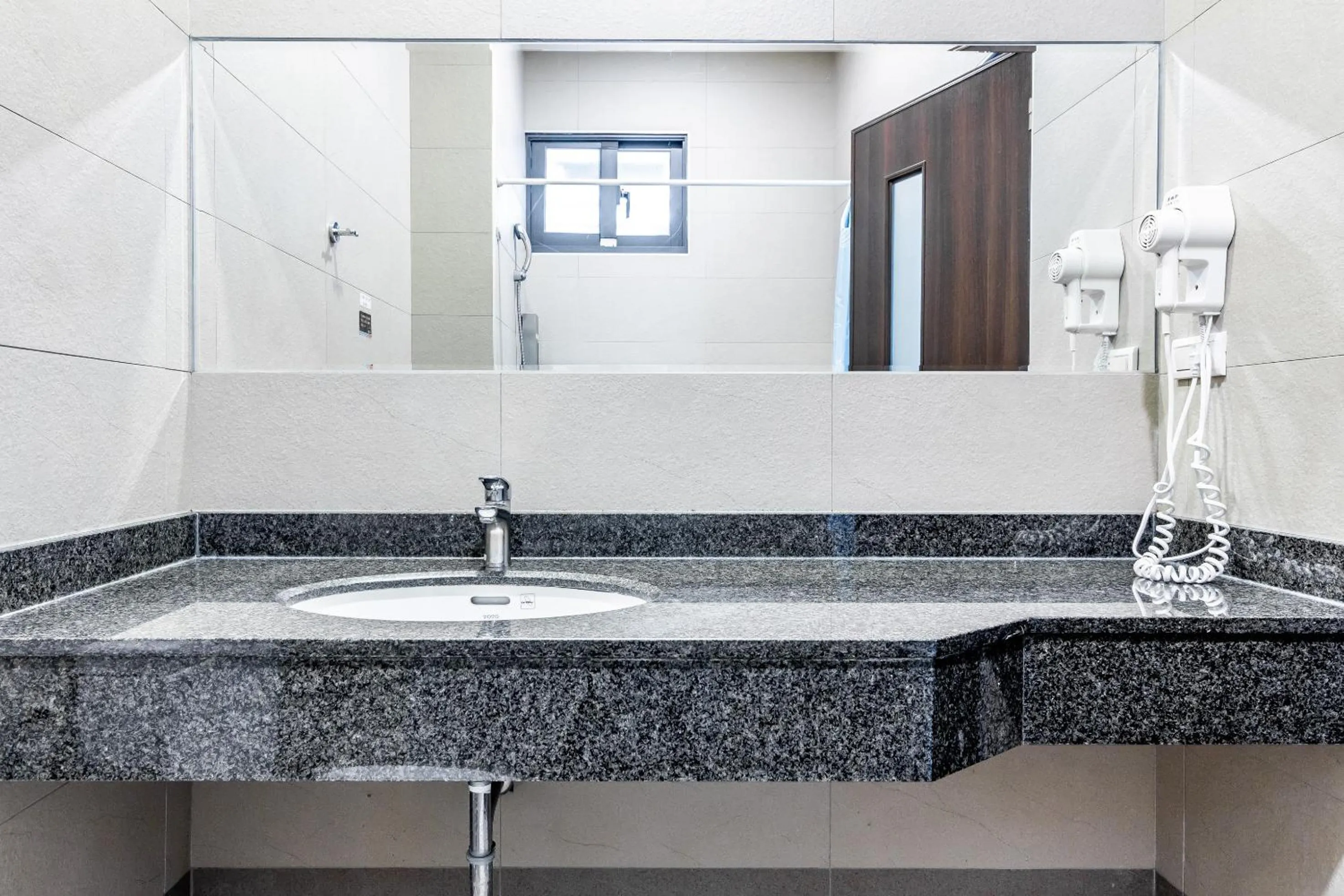 Bathroom in Simple Life B&B